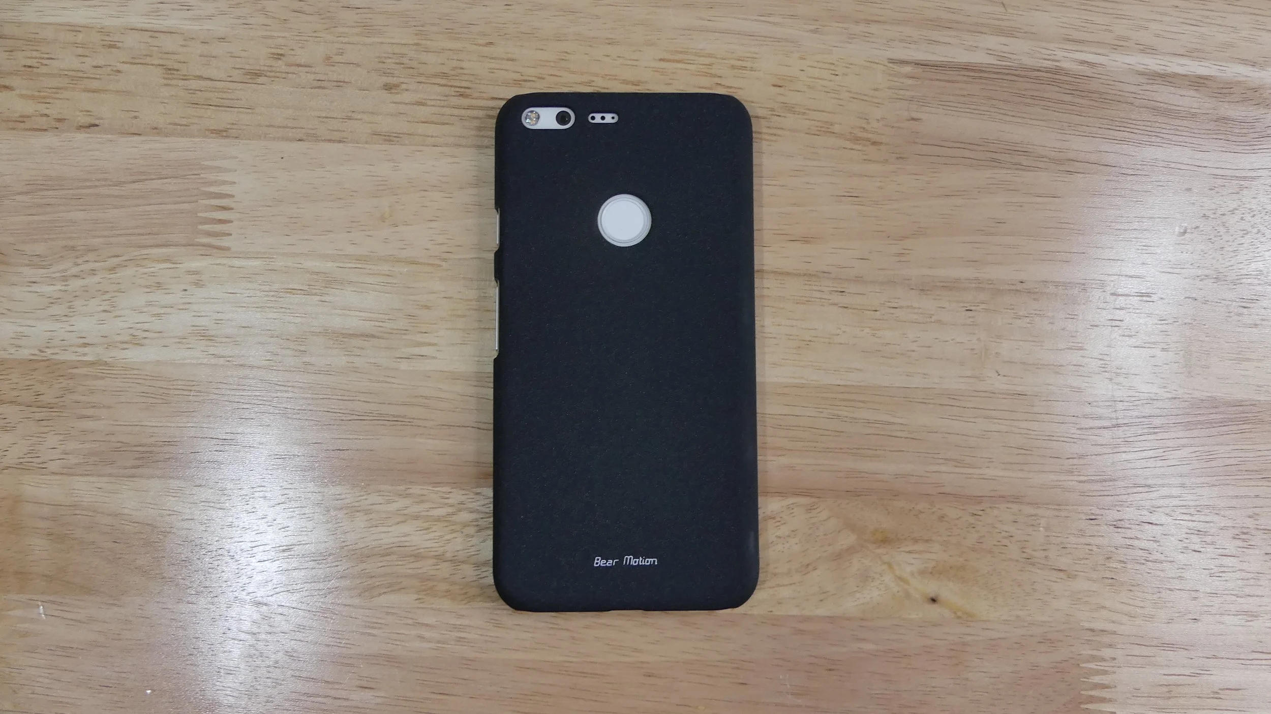 Google Pixel XL case review: Bear Motion sand back