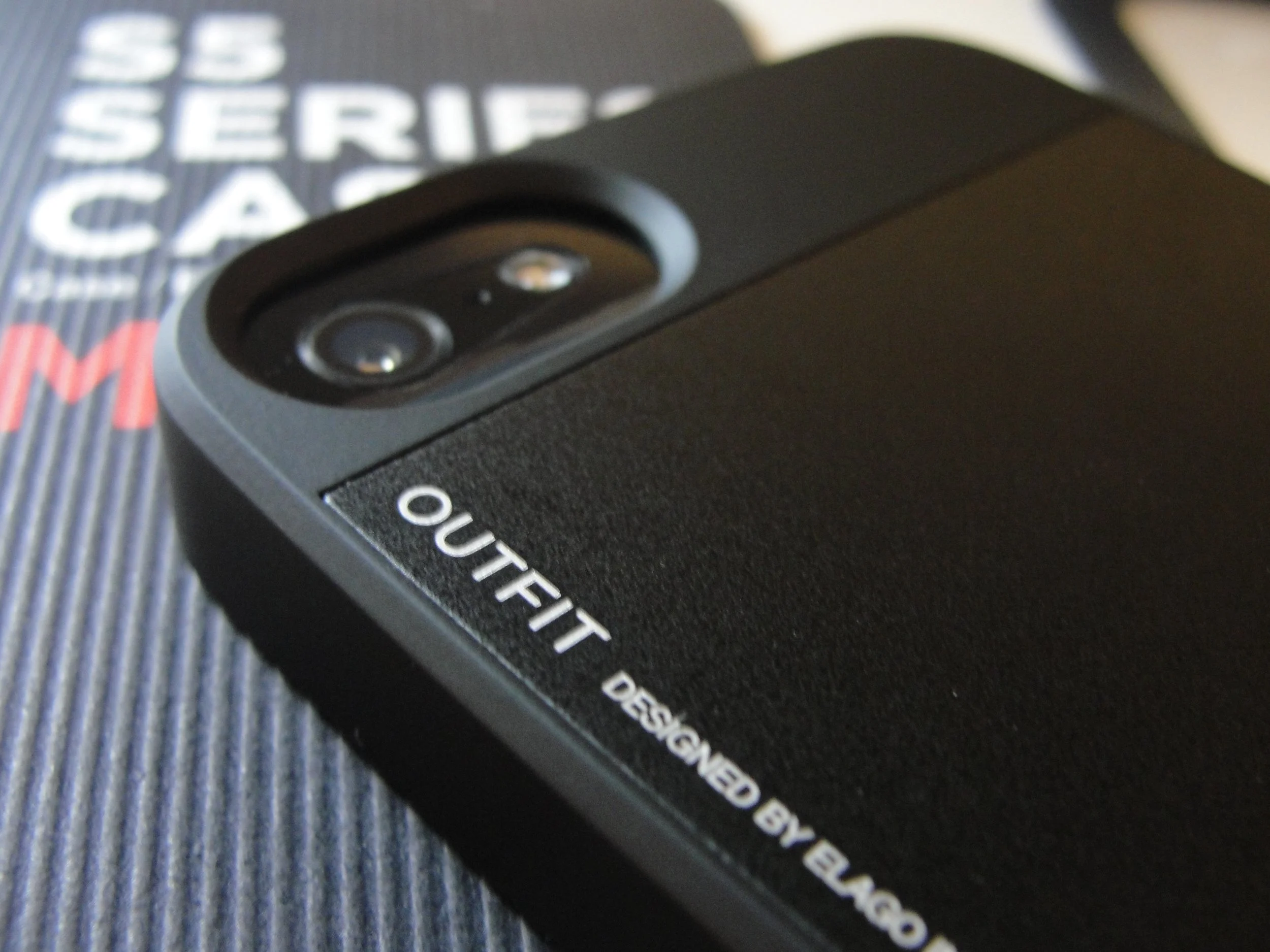 Elago Outfit Case Giveaway
