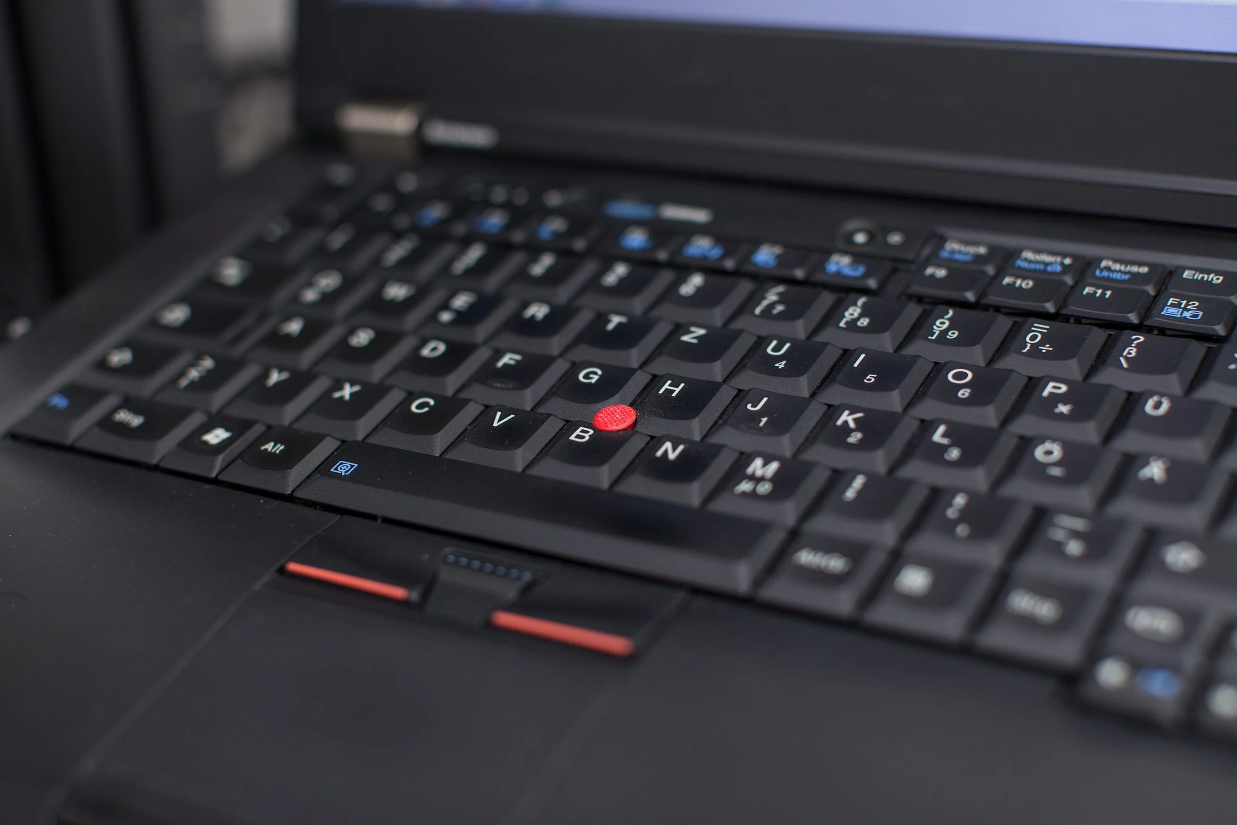 3 Tips that will help you know when it is time to shift to a VPS server