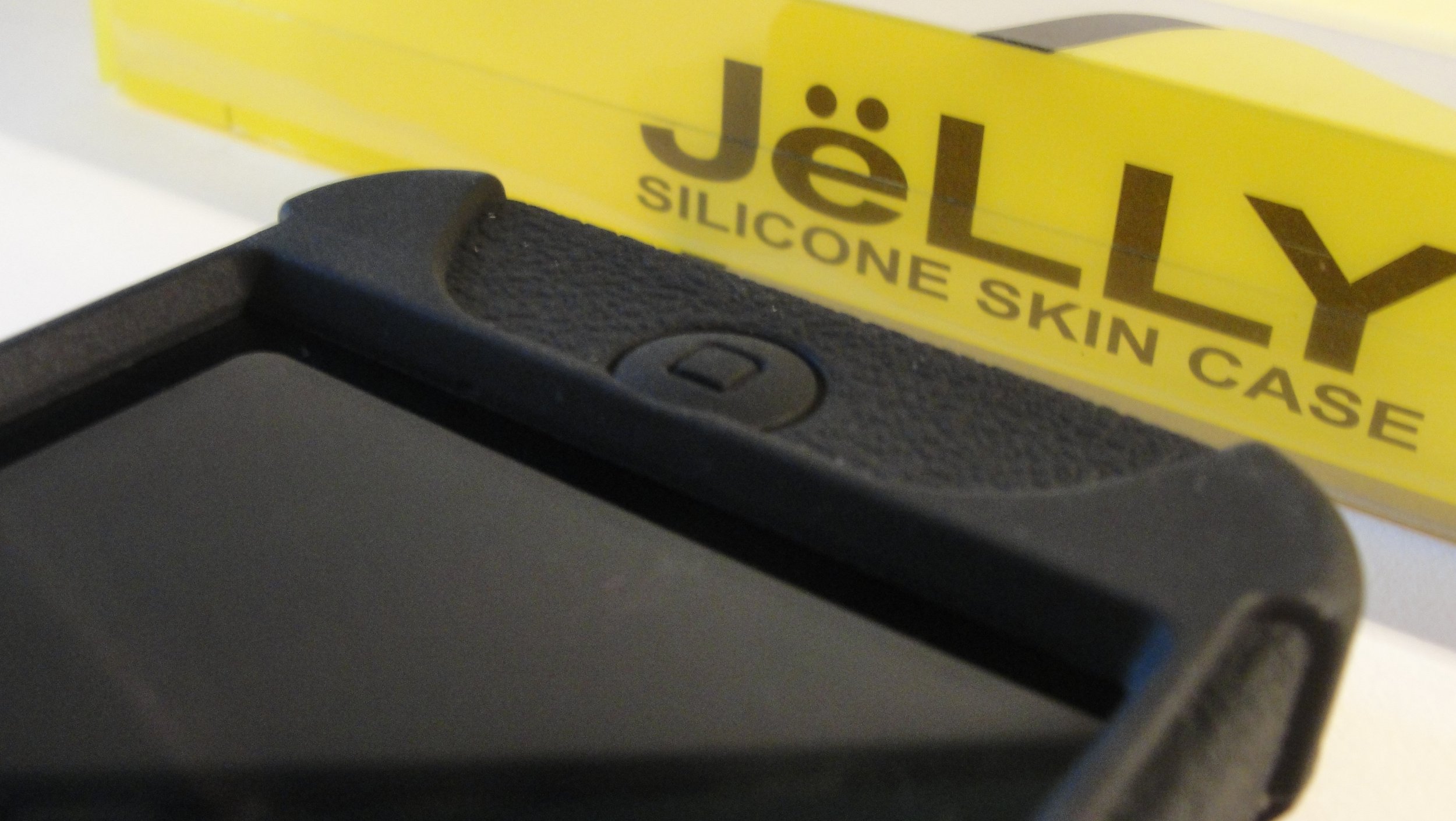 Amzer Jelly Silicone Case GIVEAWAY!