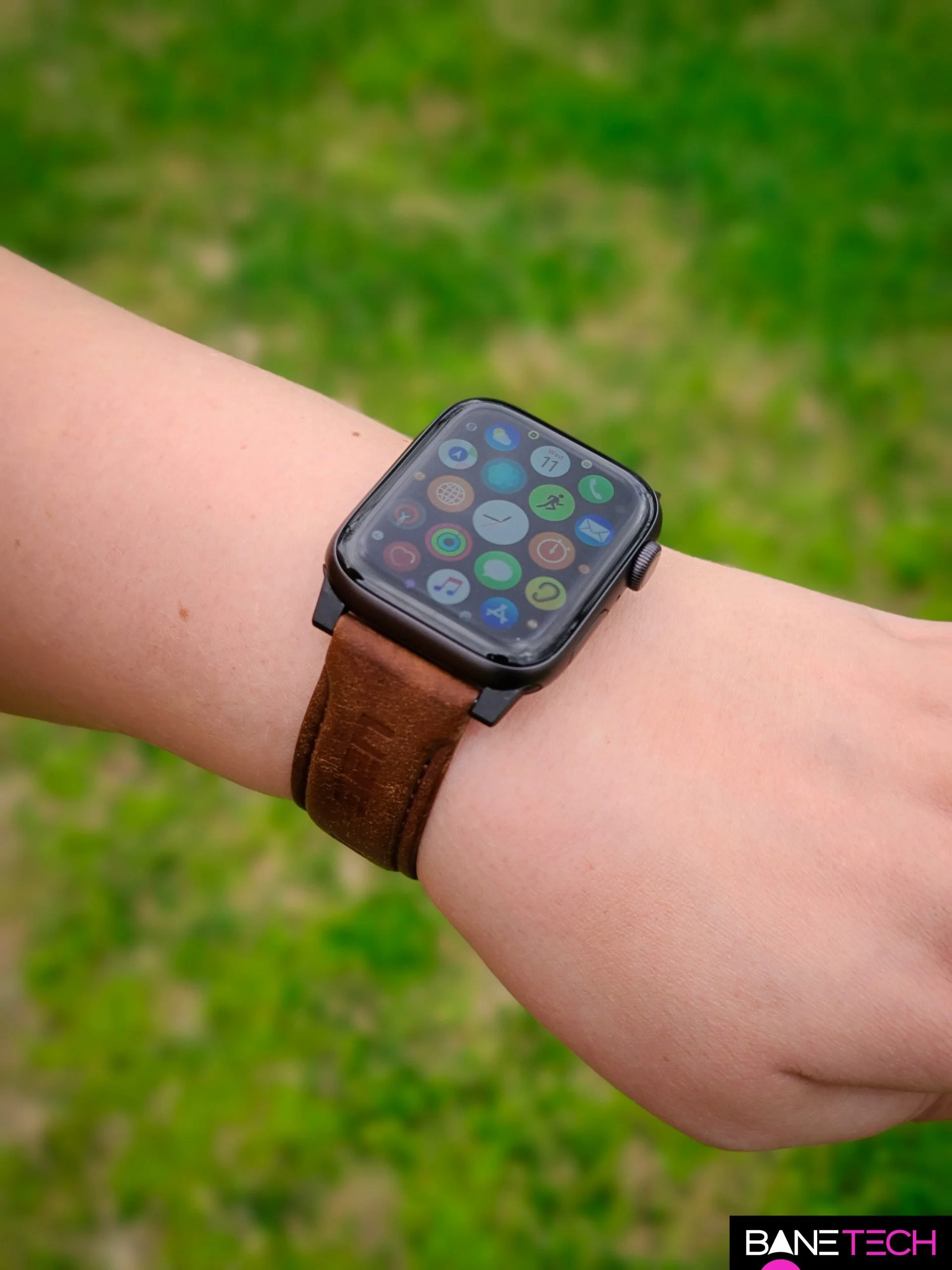 Apple Watch band review - UAG leather band