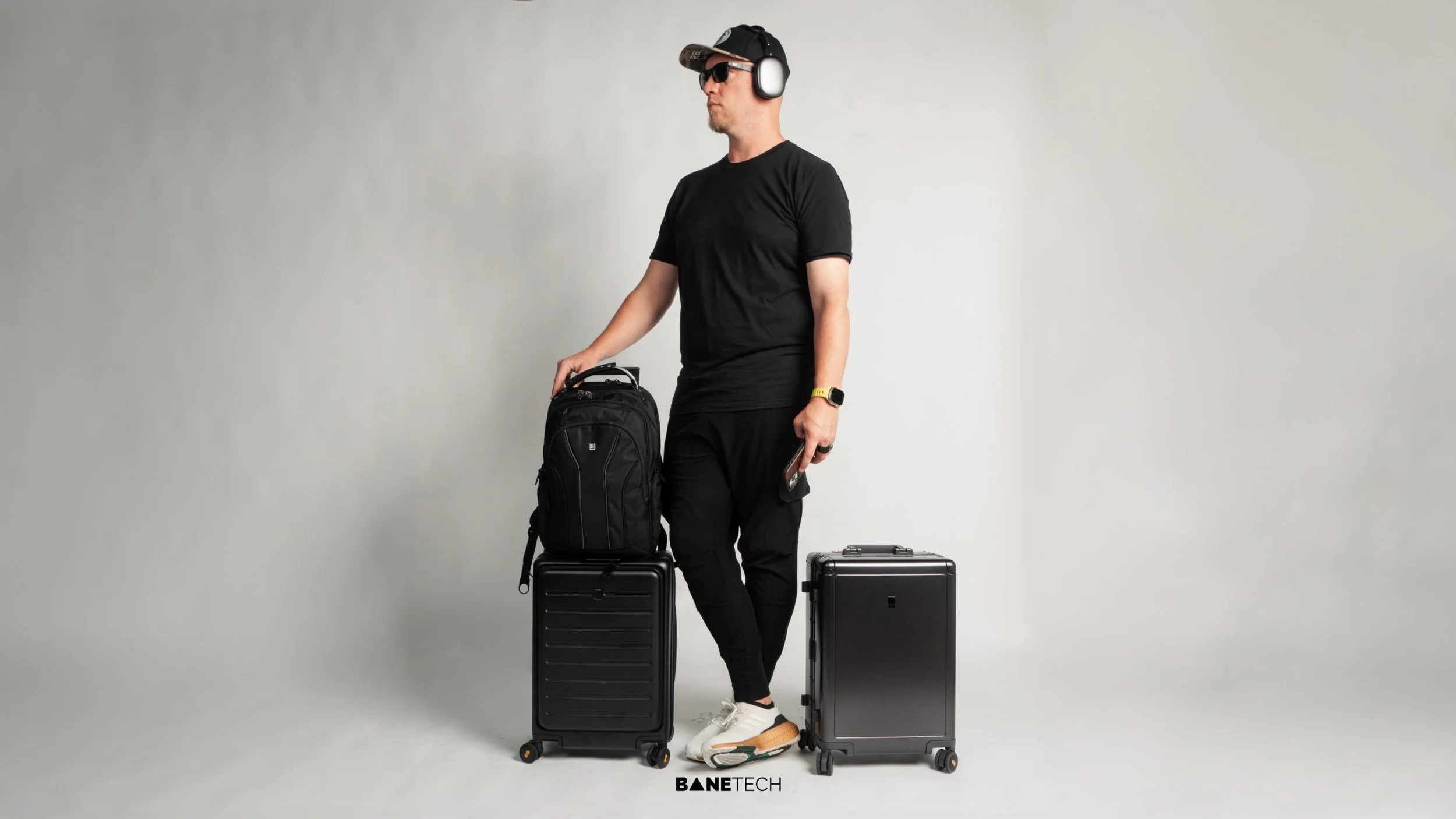 Best carry-on luggage for electronics 2024 - Level8