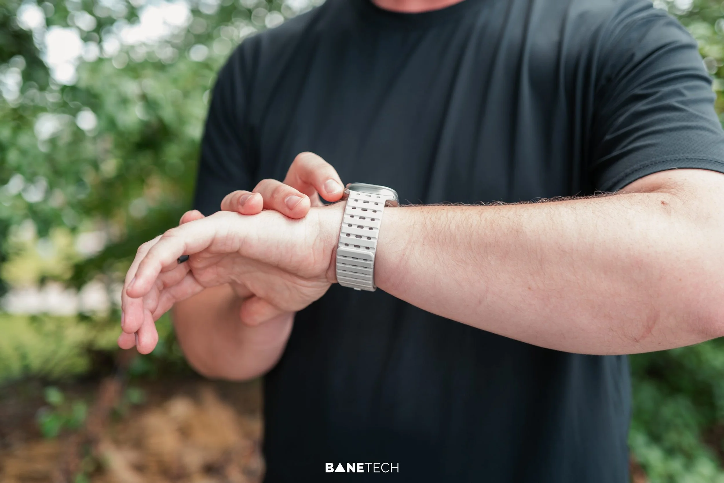 Bandletic R-Lite Fit-Magnetic 1 Apple Watch Band Review