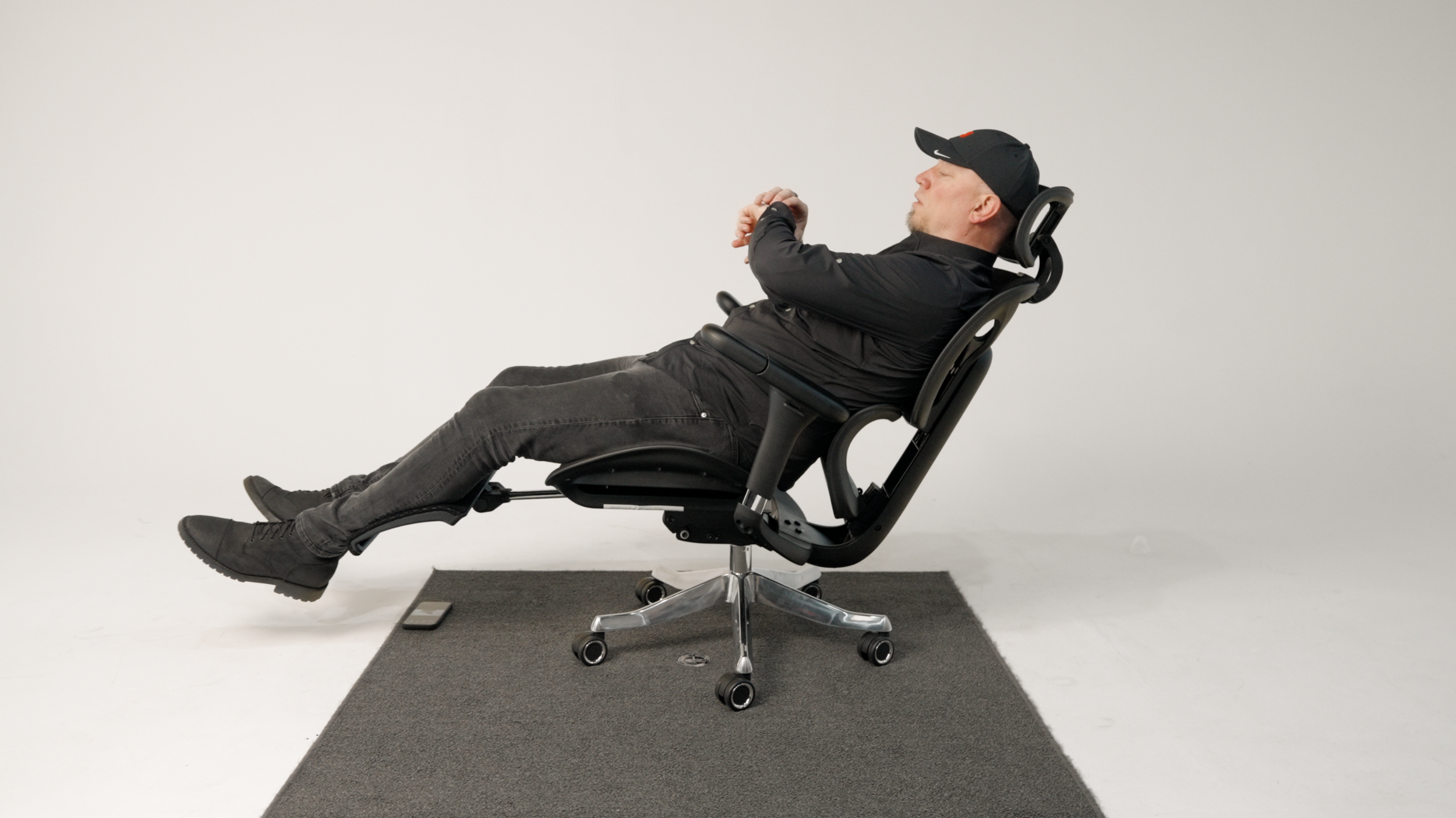 Tall Editor Reviews the Welax S9: Breathable, but is it Comfortable?