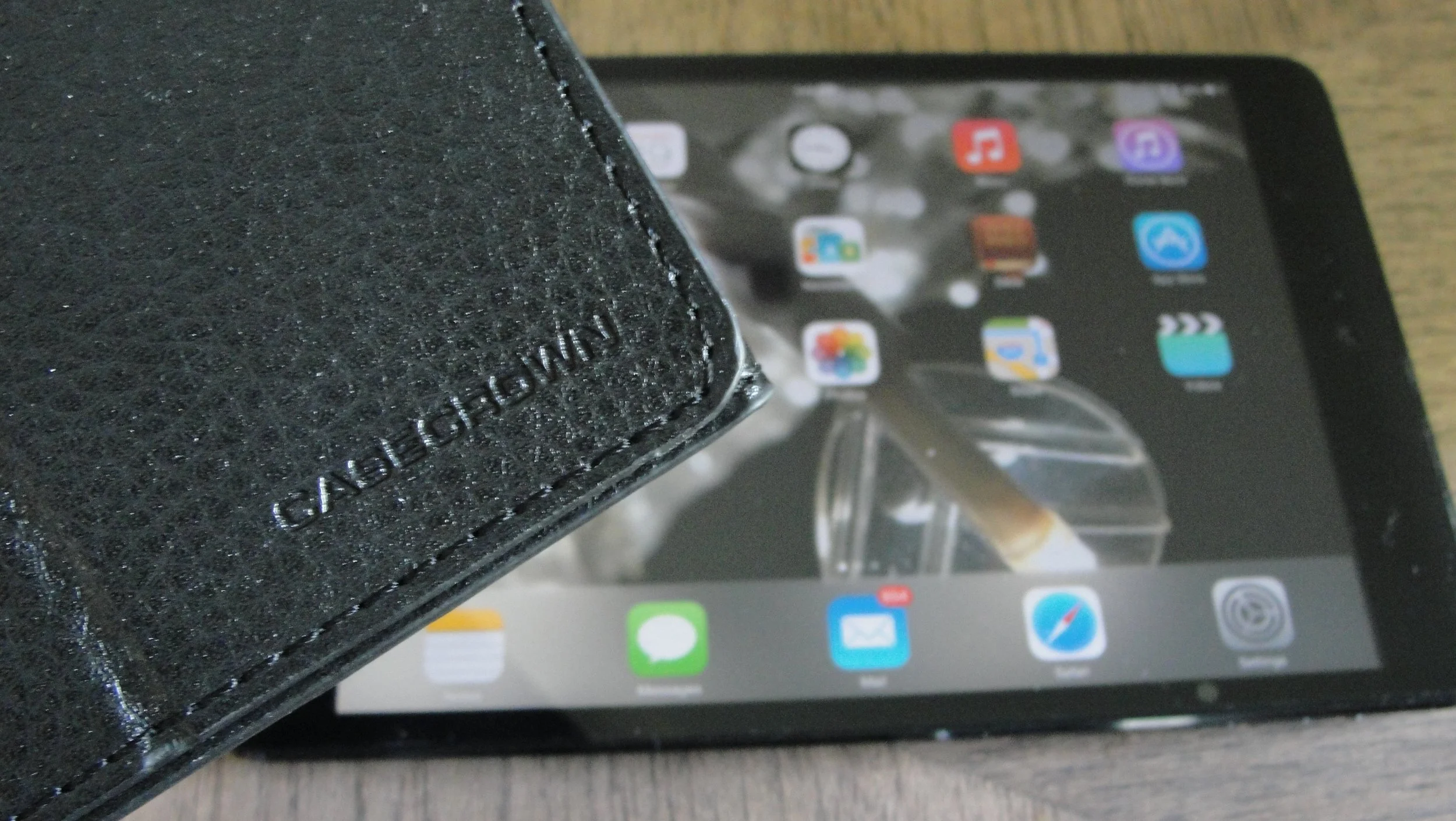 CaseCrown Bolt Bluetooth Keyboard Tablet Folio Stand (Black) for the iPad