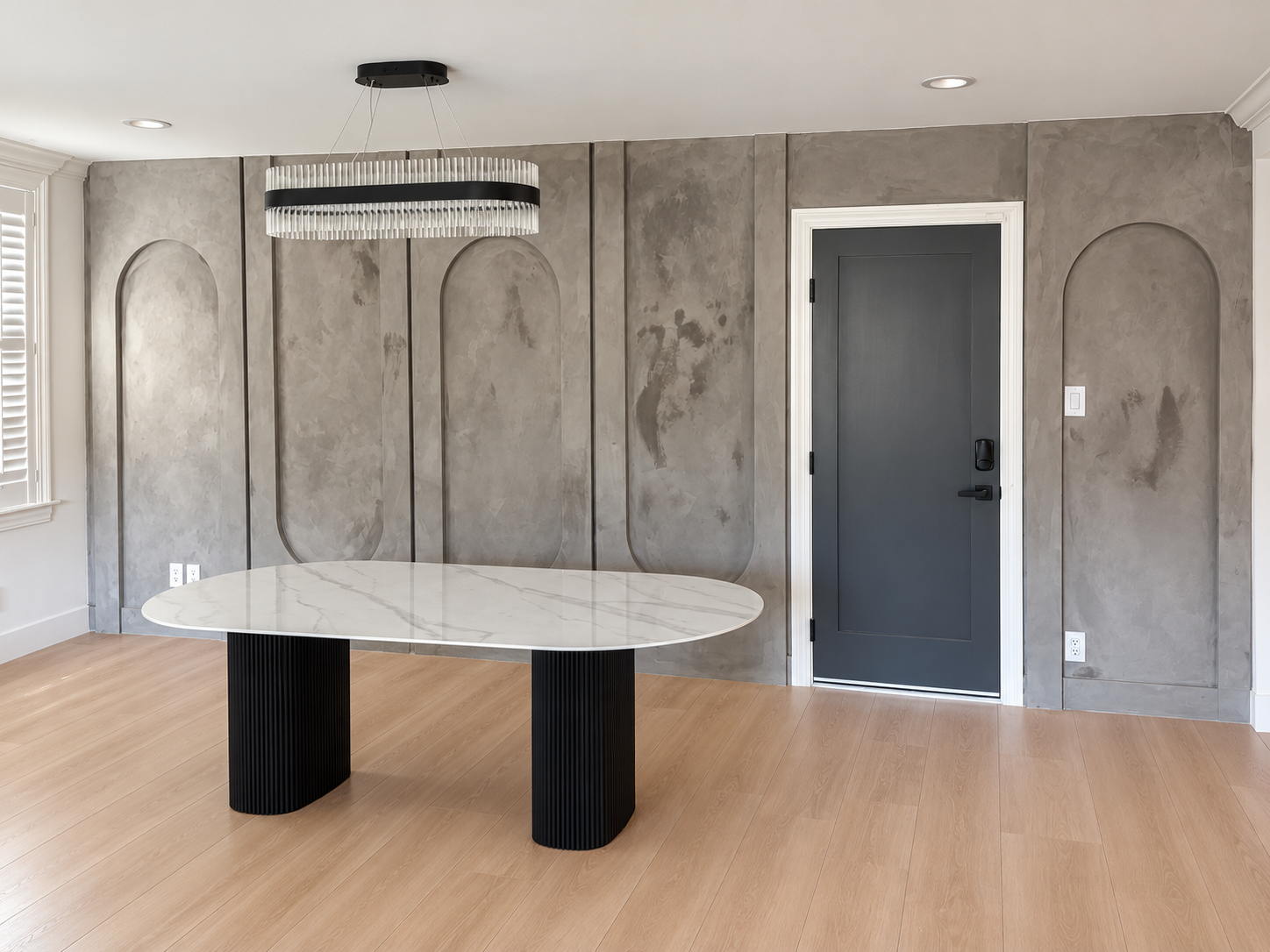 Decorative accent wall and interior finishing by V-Lex Renovation