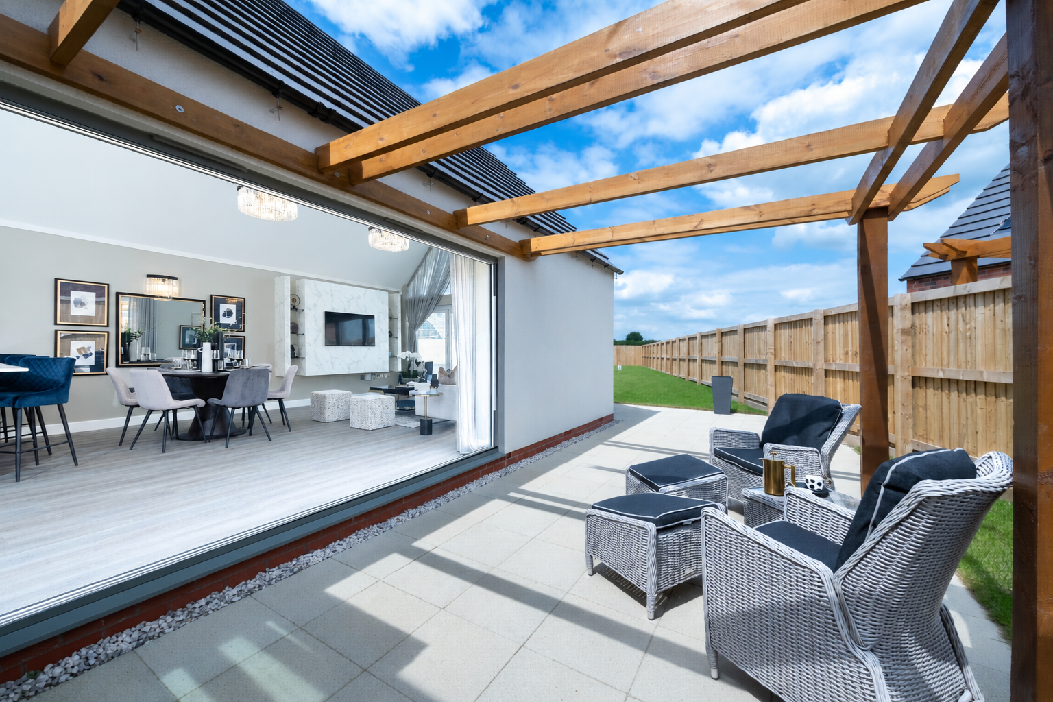 Mirrored Modern Indoor-Outdoor Living Space.jpg