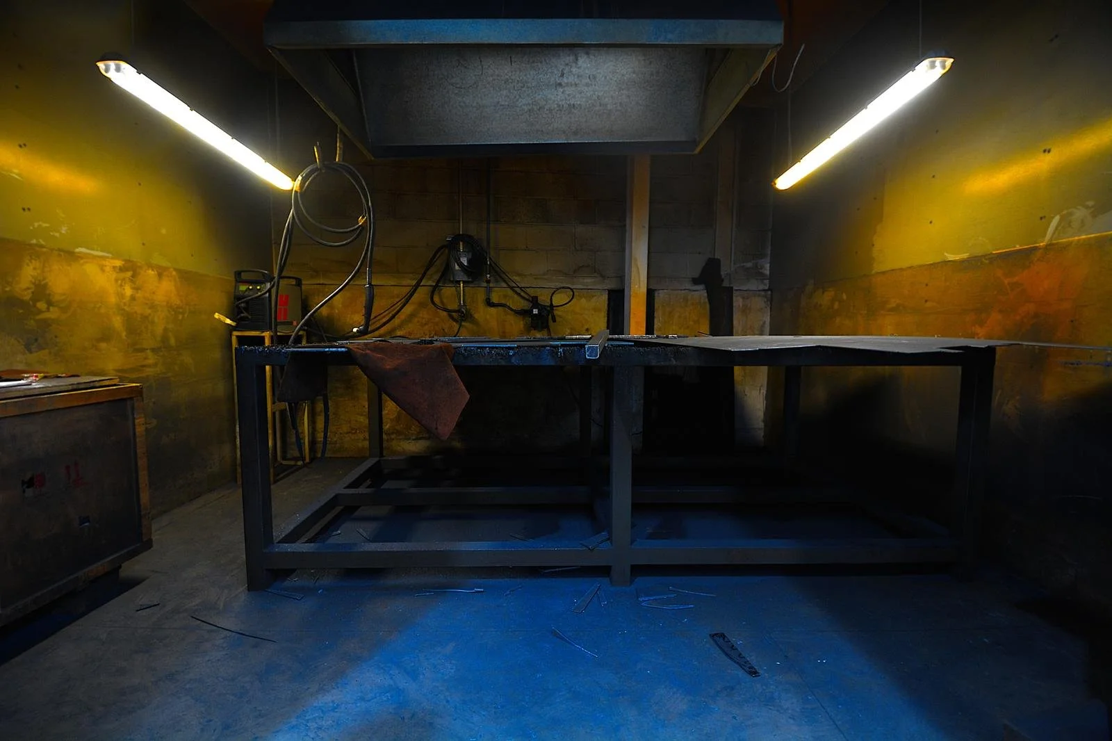 Mesa de corte en plasma para placas de acero balístico.
