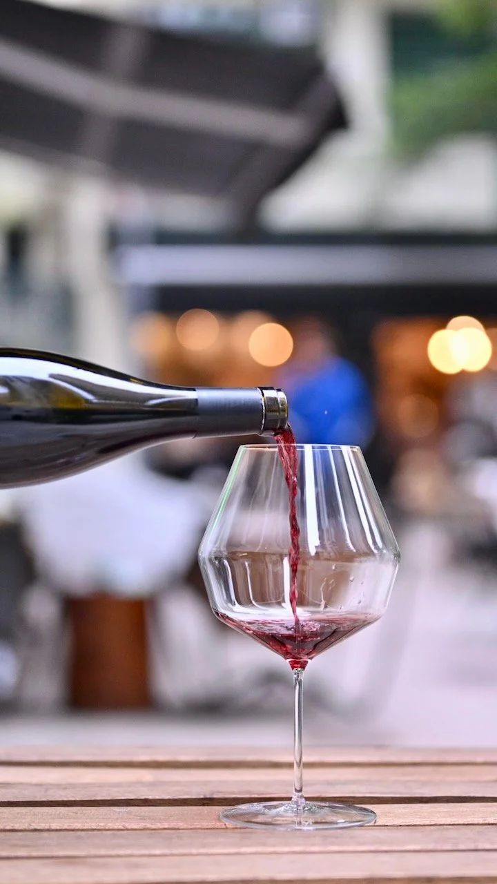 Mark-Thomas-glass-red-wine-austria.jpeg