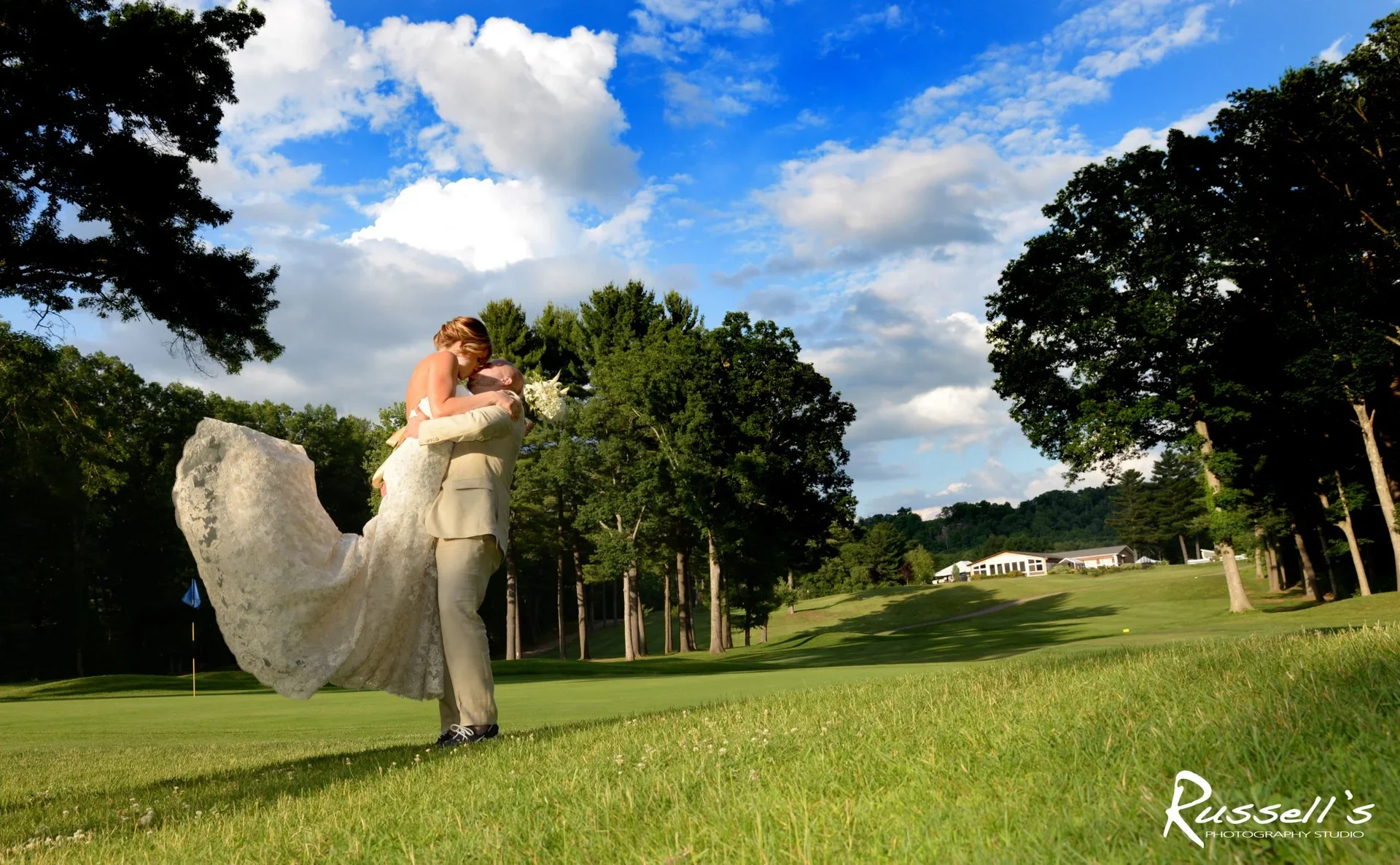 A wedding celebration on the grounds at Hawk’s Landing