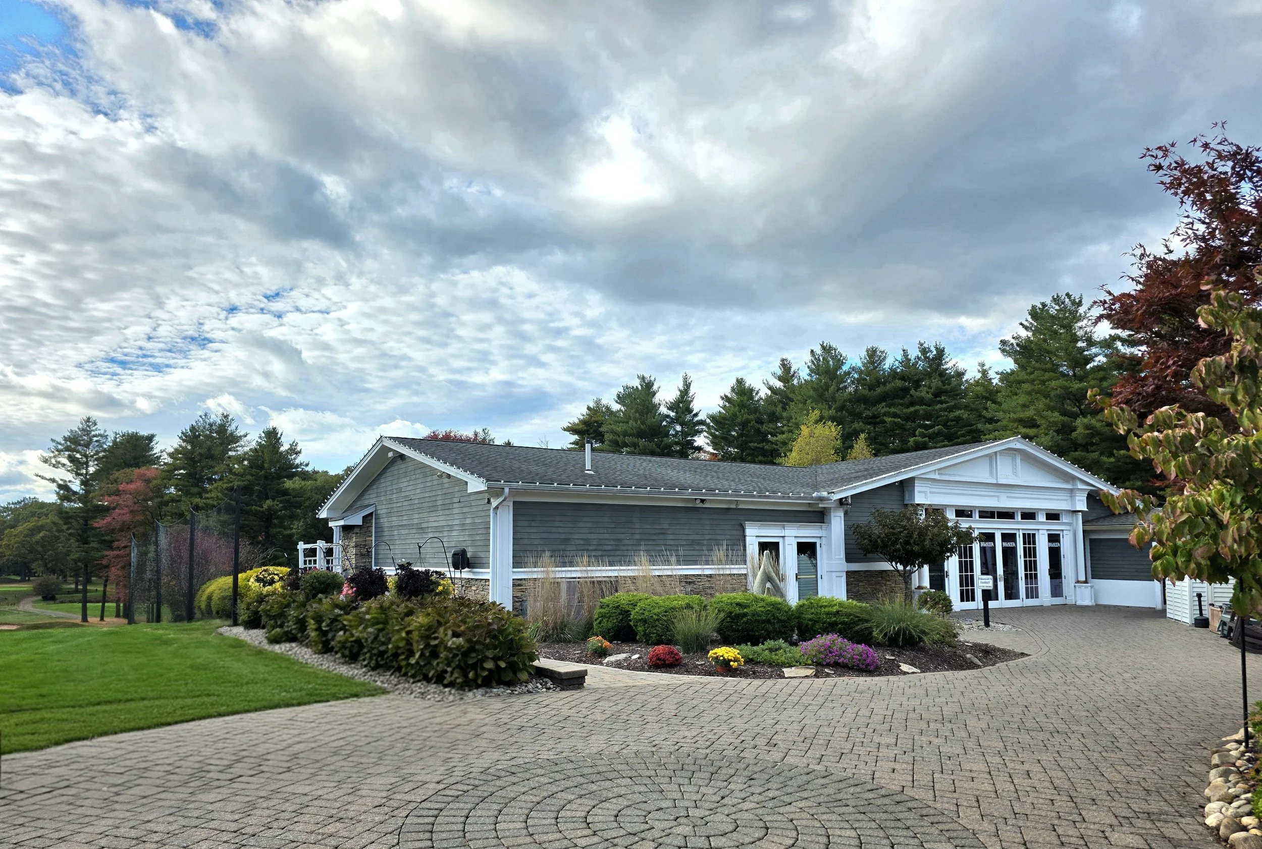 BellaVista entrance and landscaped grounds