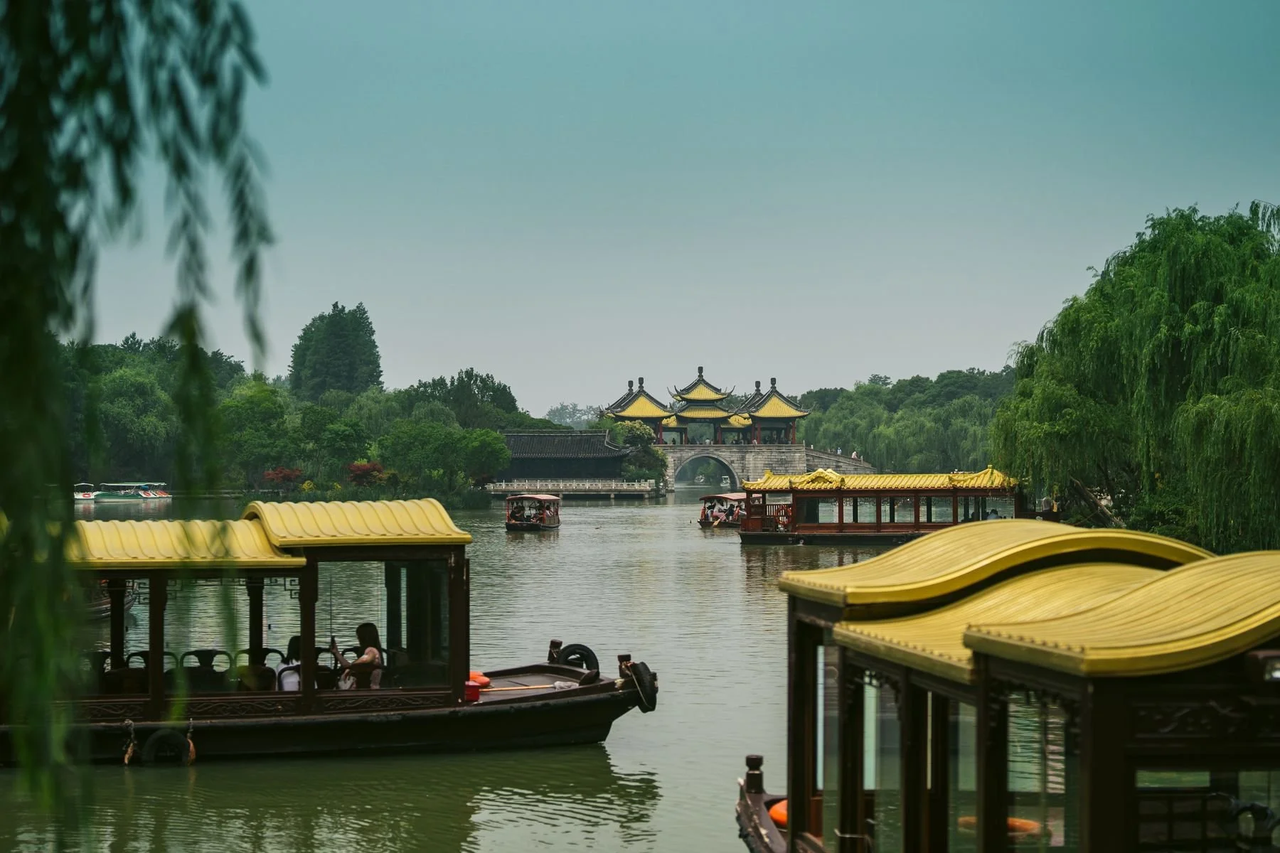10-yellow-boats.jpg