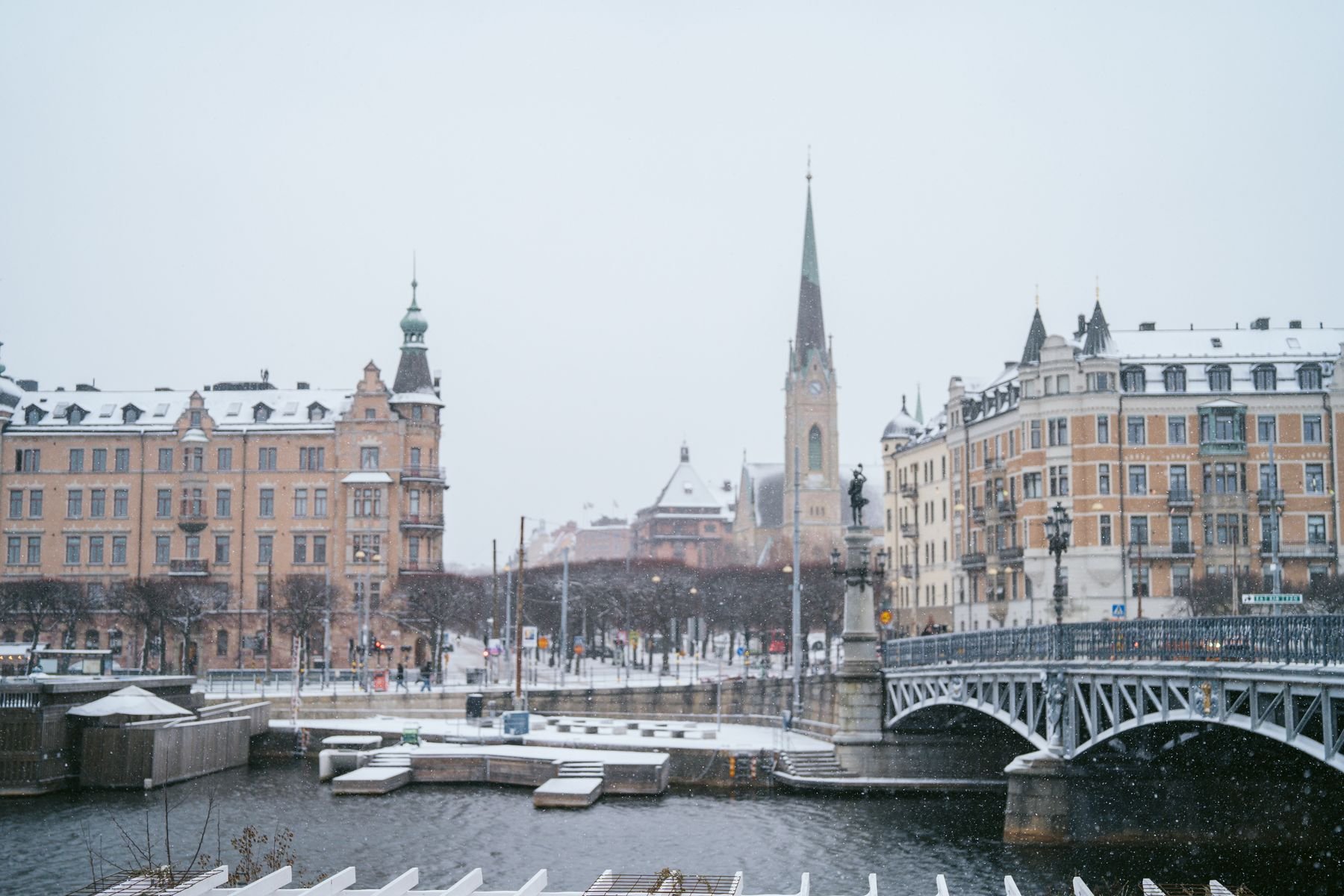 20-snow-on-the-water.jpg