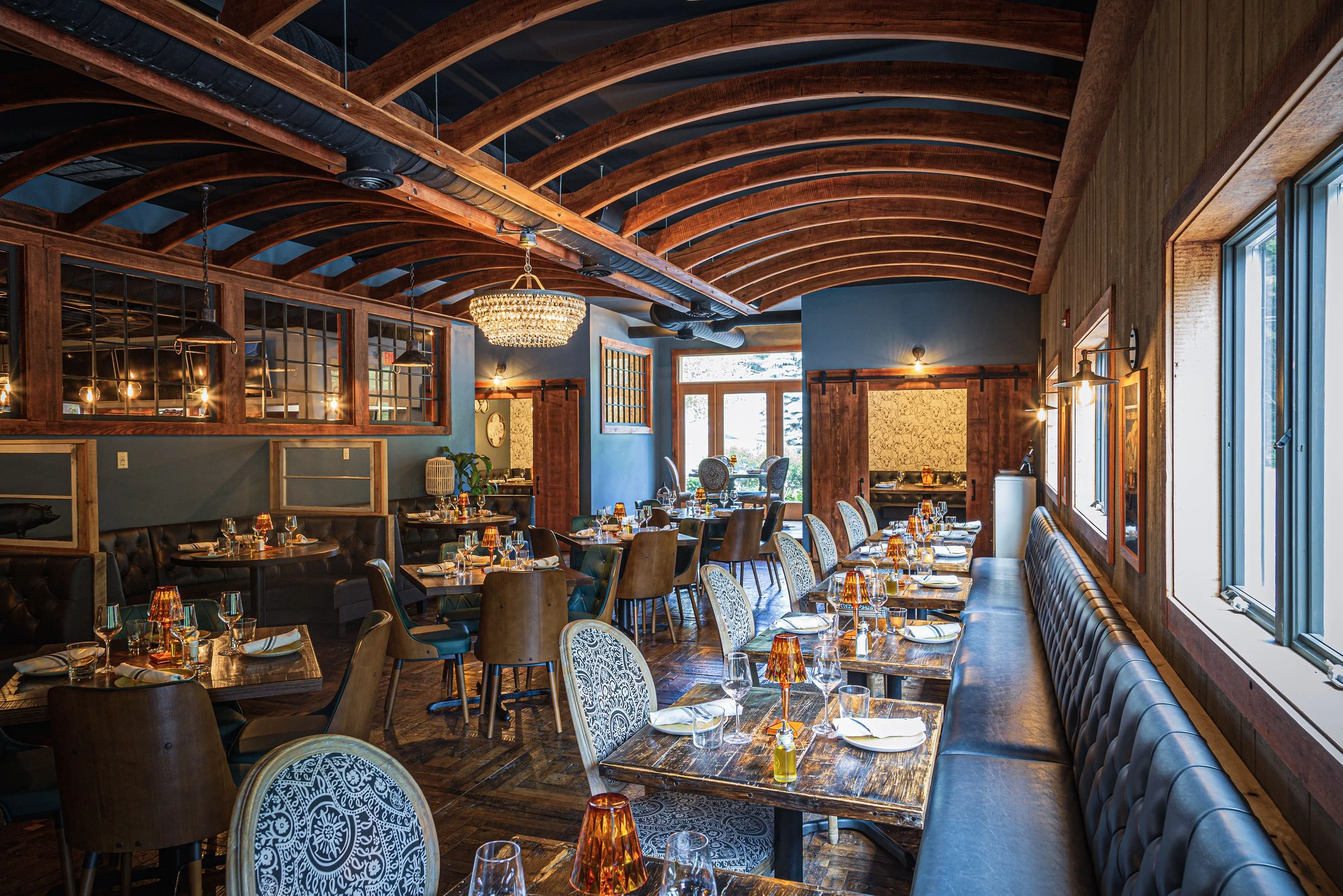 The Lost Fire - Restaurant, Salon 02.jpg