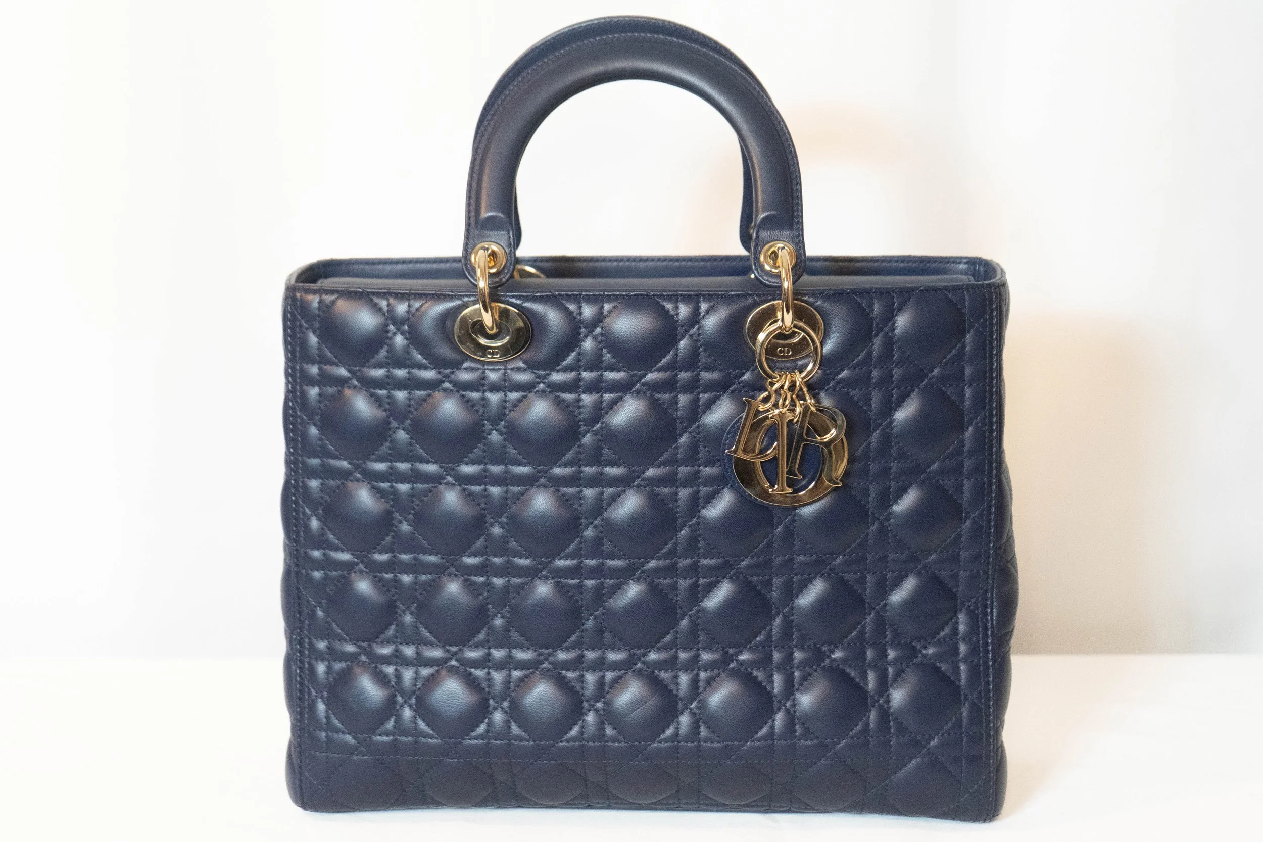 CD03 Christian Dior: Lady Dior Bag - Large