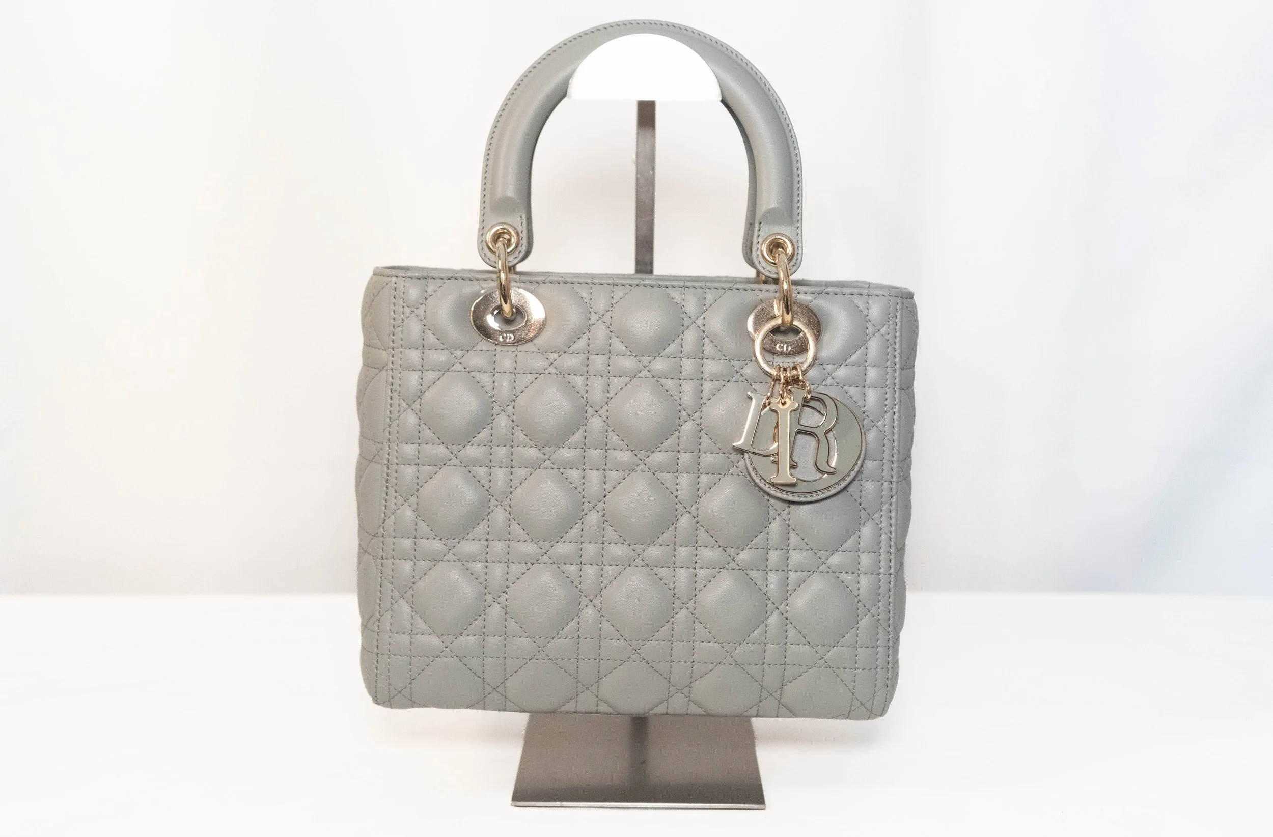 CD04 Christian Dior: Lady Dior Bag - Small