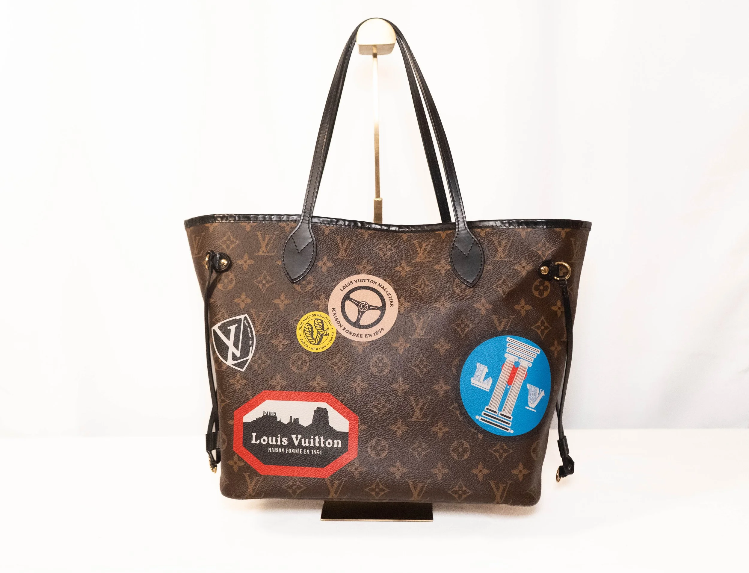 LV01 2.jpg
