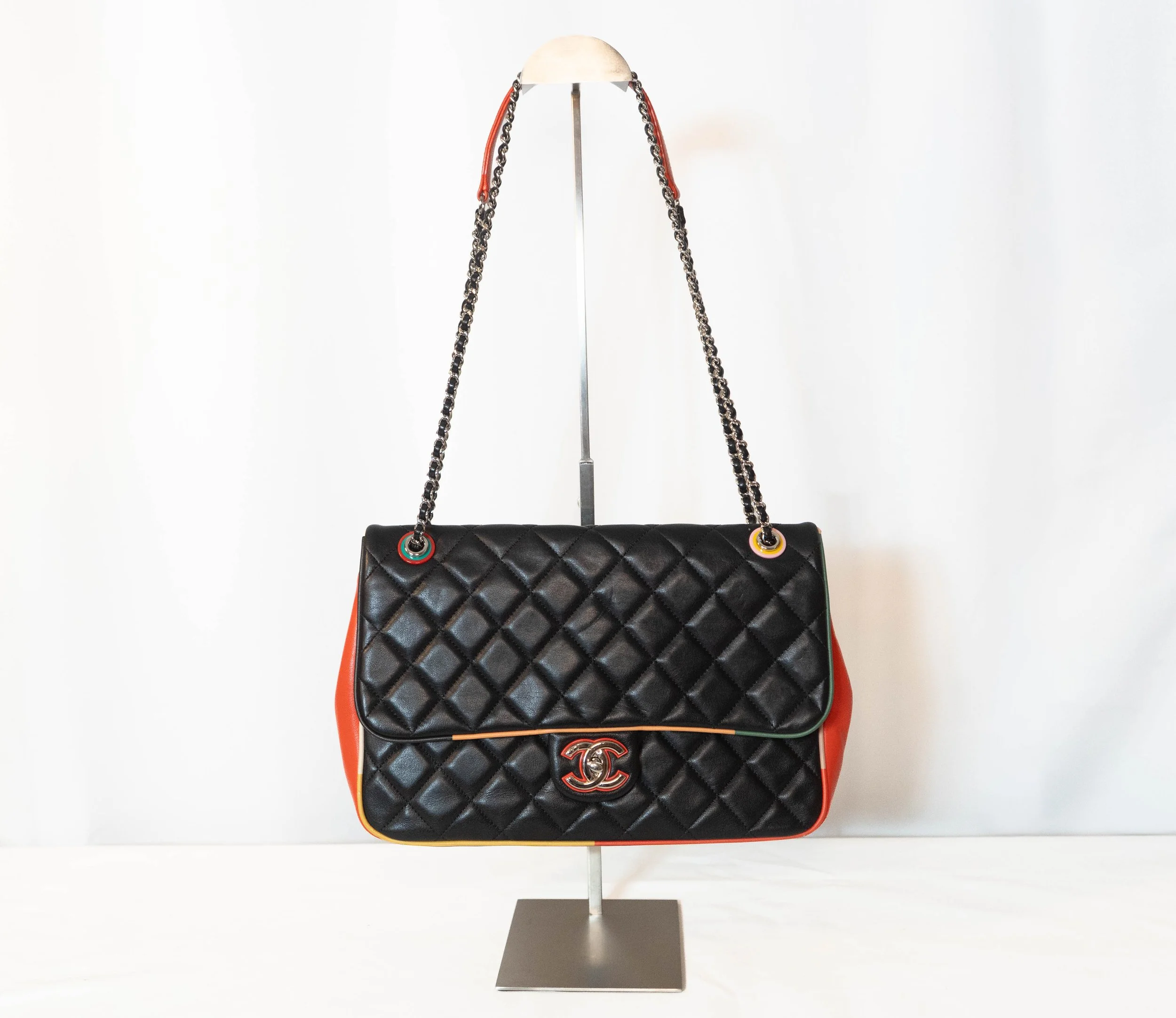 CH04 Chanel: Cuba Color Flap Bag