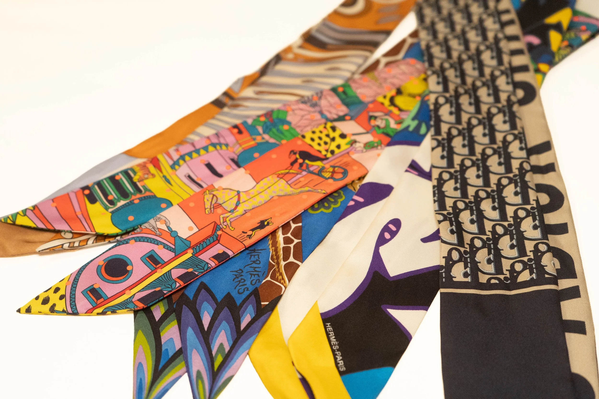 TW SCARVES02.jpg