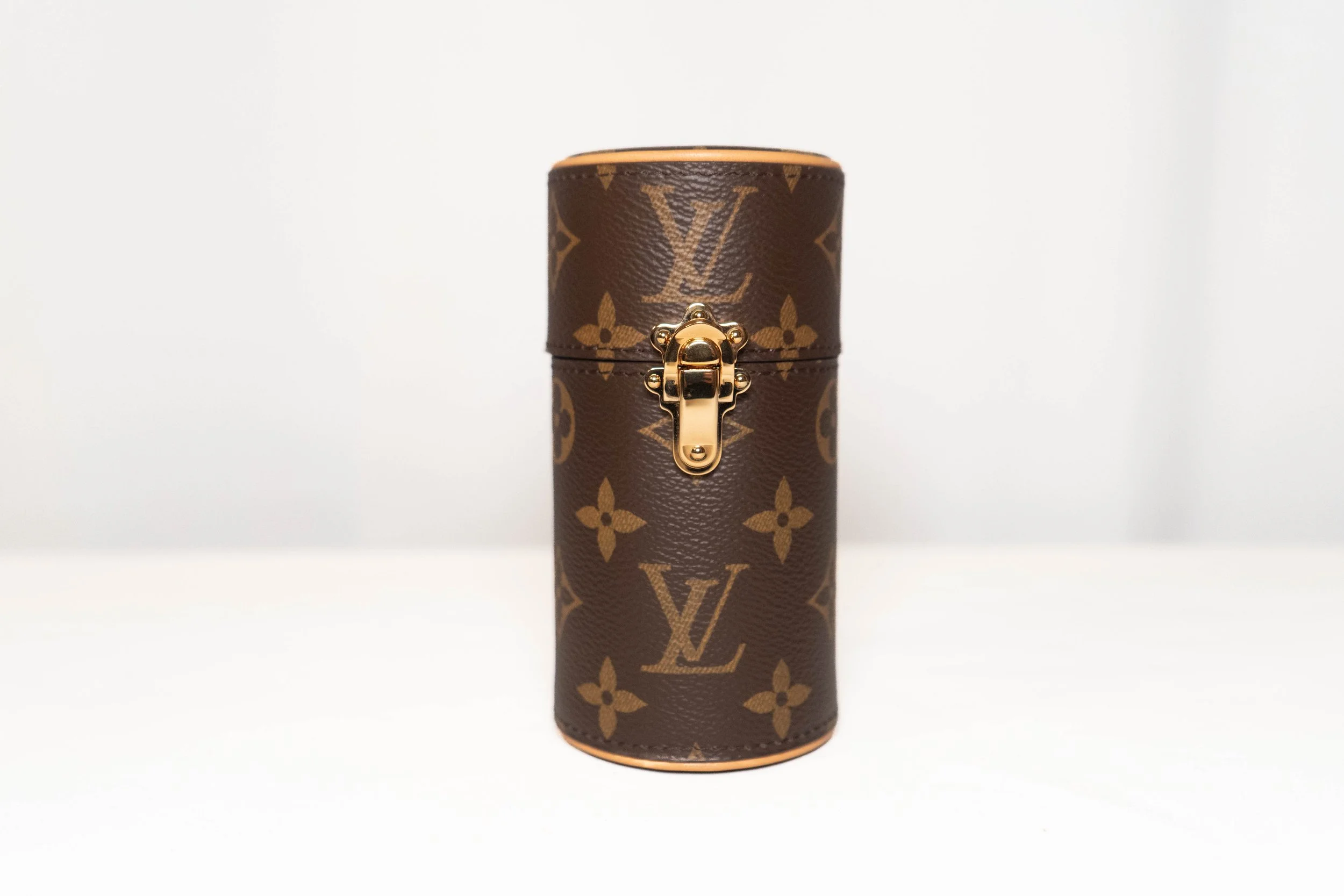 LV03 Louis Vuitton: Louis Vuitton Perfume Travel Case