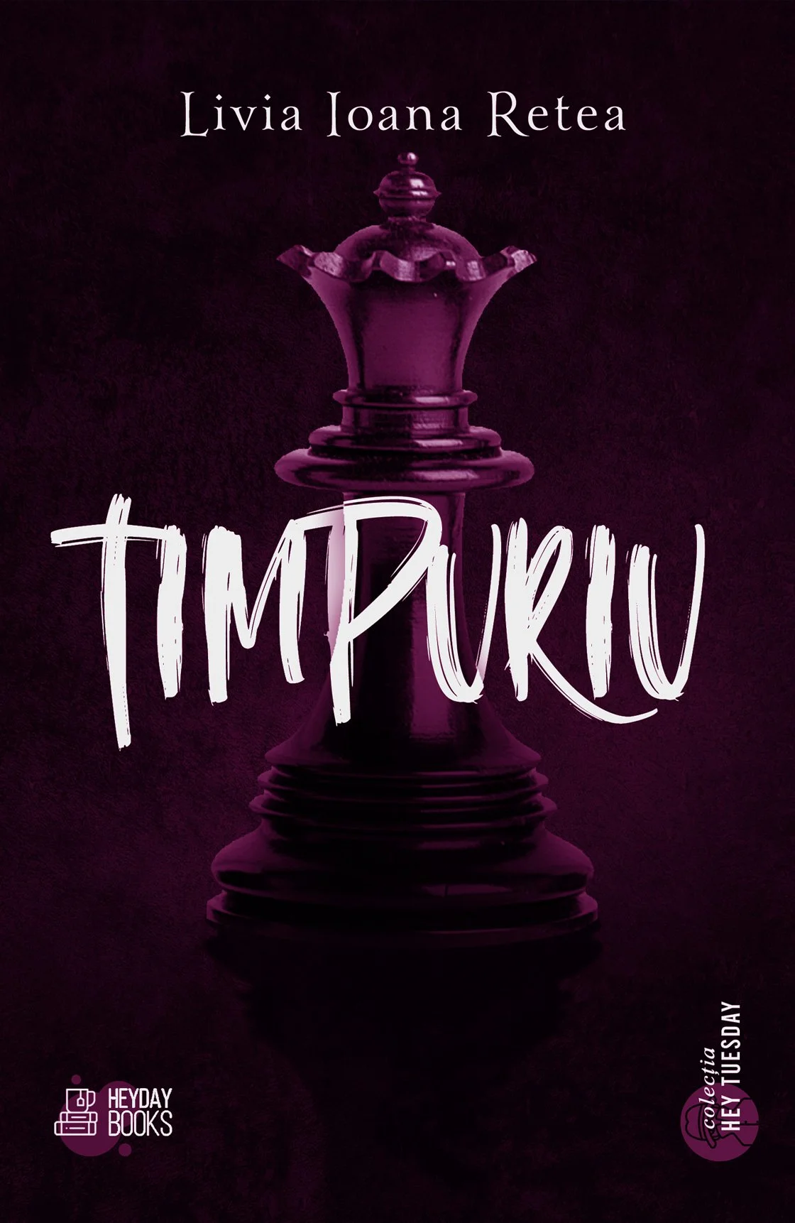 Book cover for “Trădătorul” by Livia Ioana Retea, featuring a purple chess king and Romanian text.