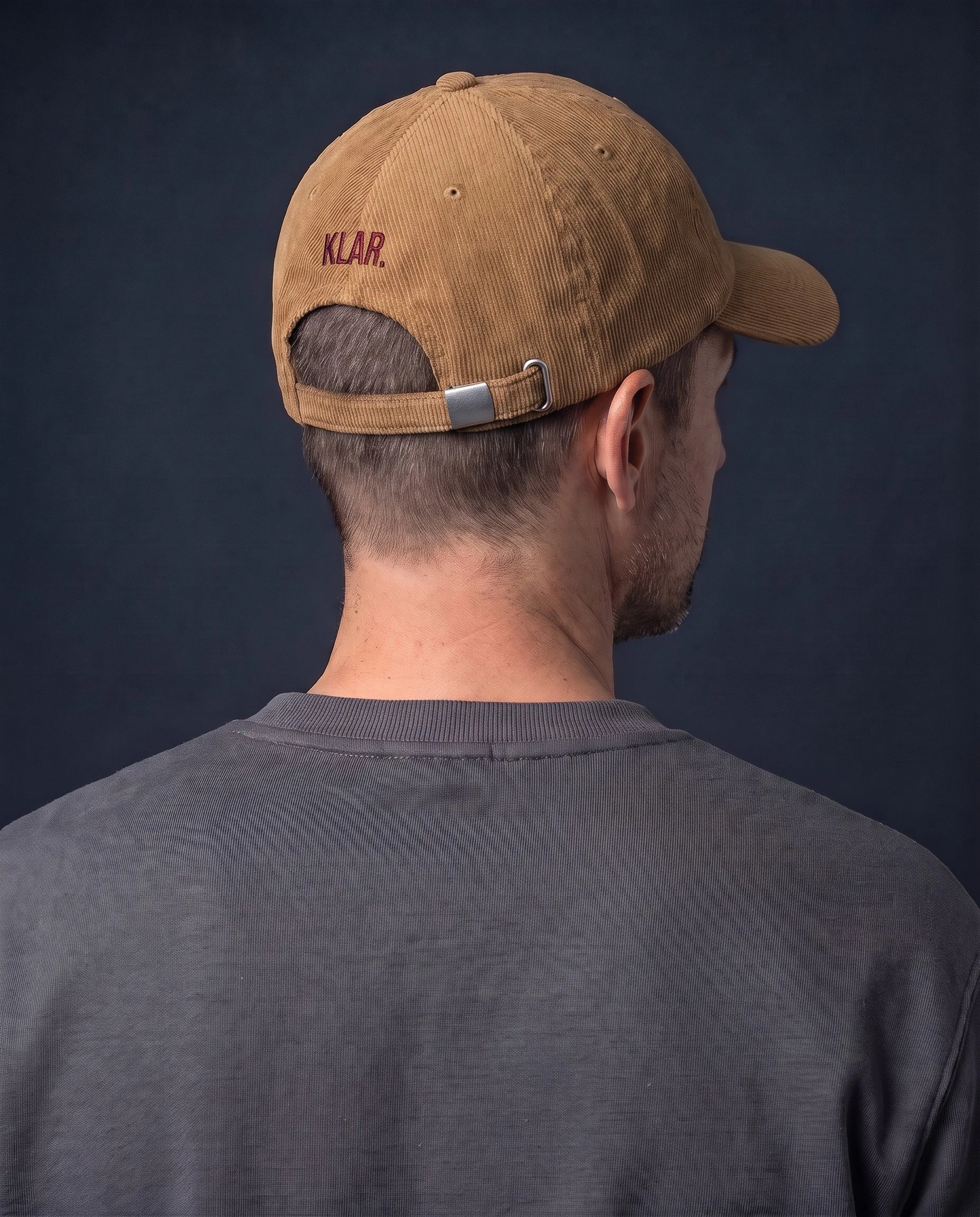 KLAR-Cap-Camel-04-Mann-hinten.jpg