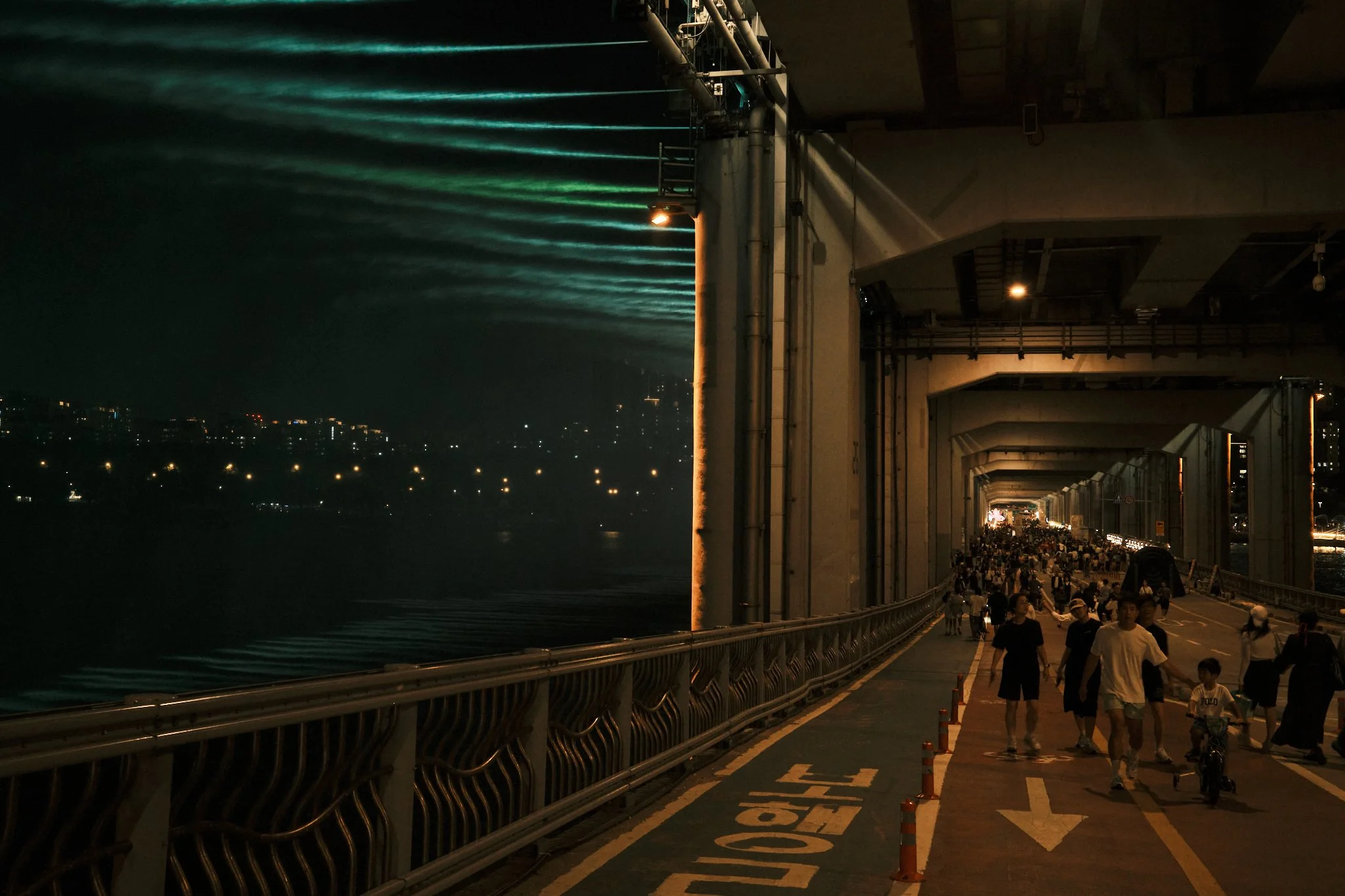 NEONNIGHTS_9.jpg