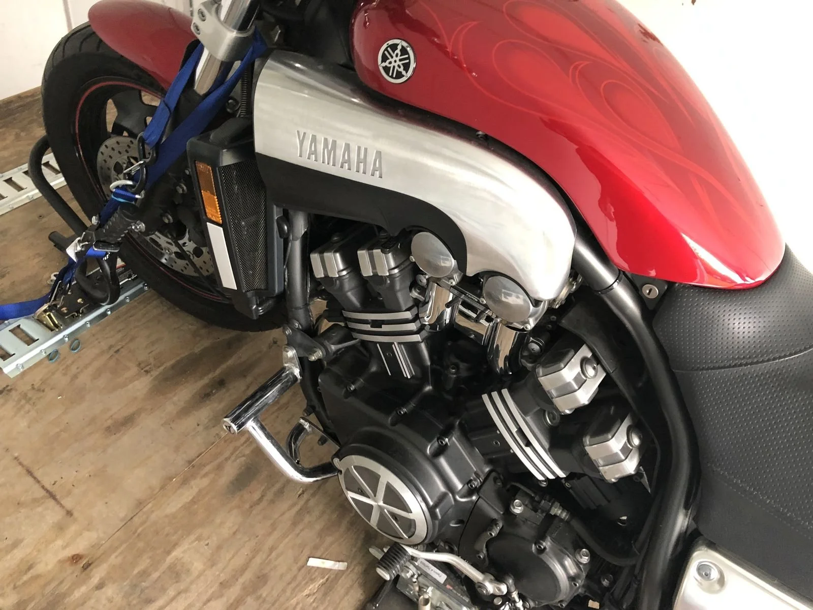 vmax-5-engine.jpg