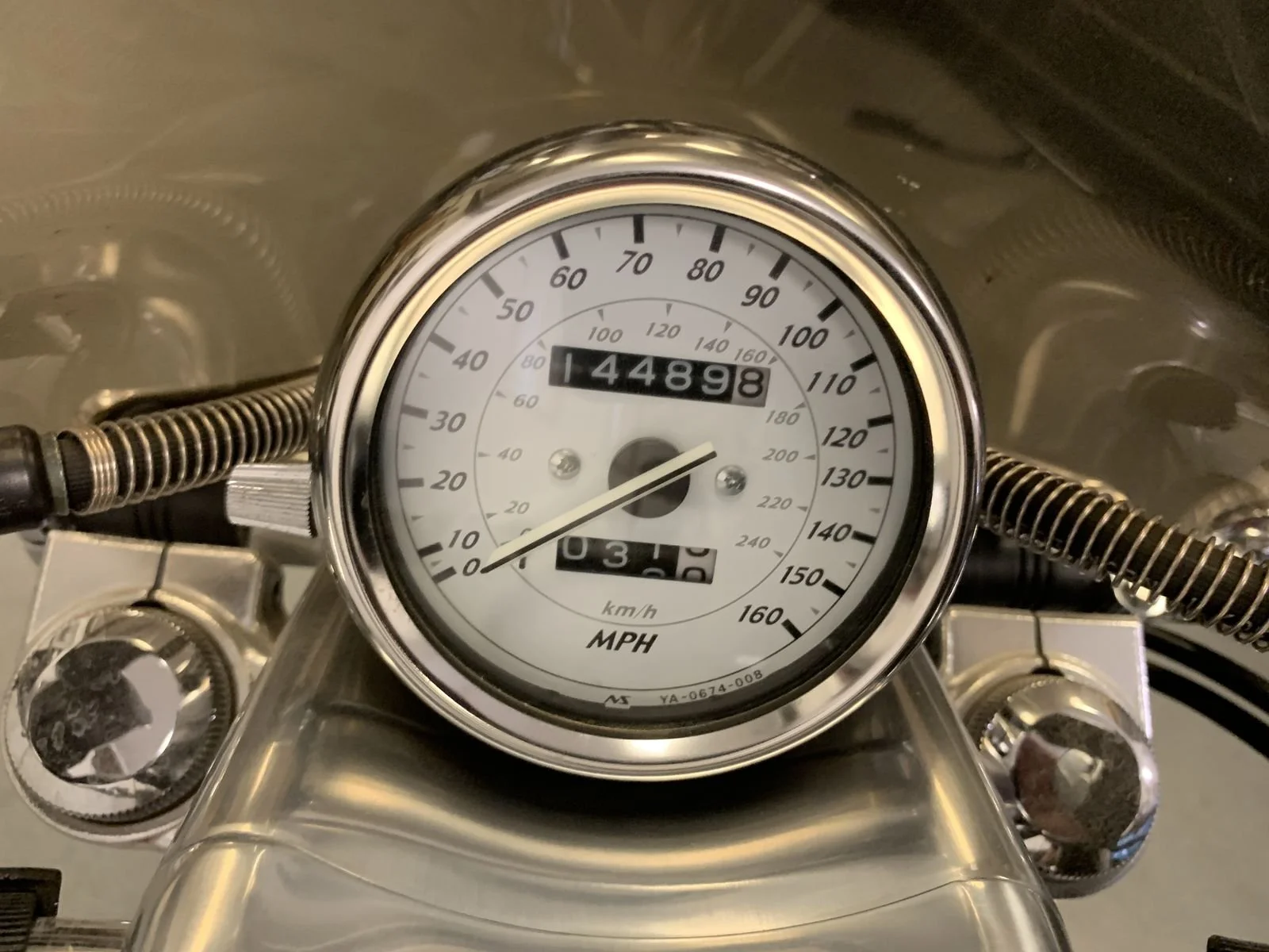 vmax-6-speedo.jpg