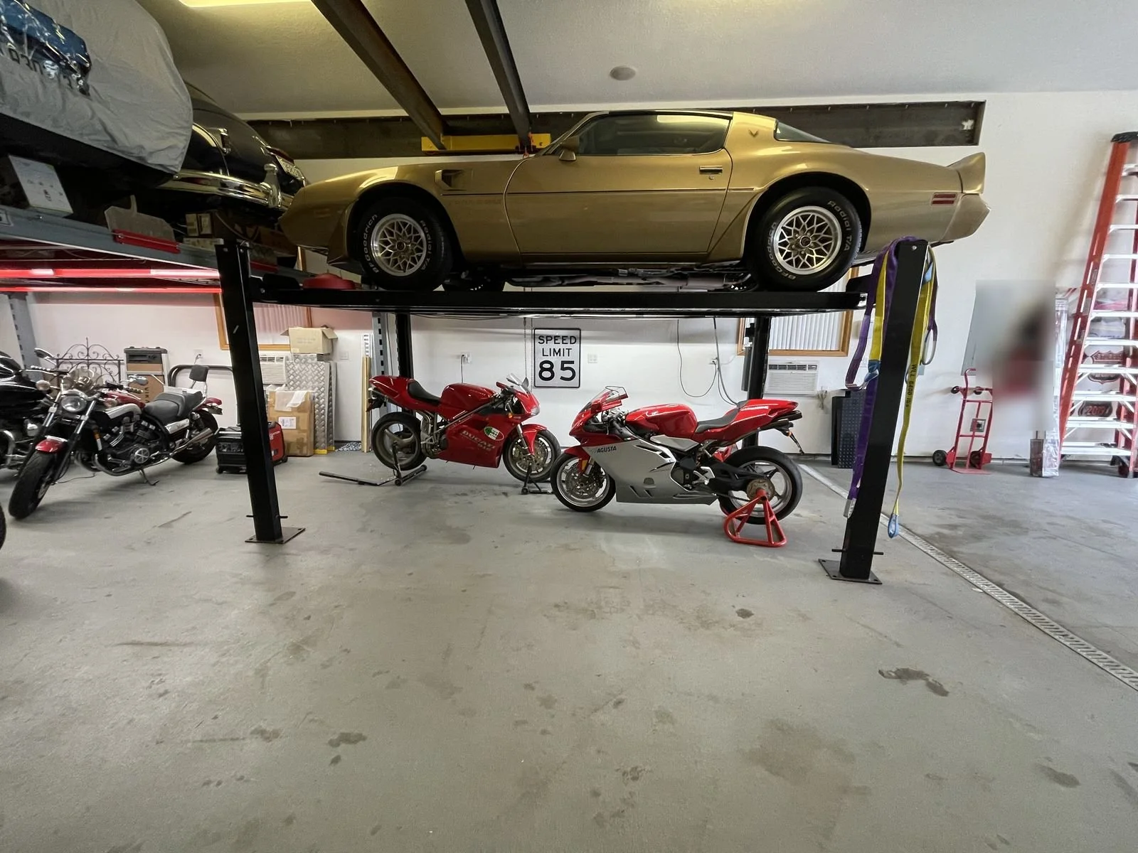mv-h09-lift.jpg