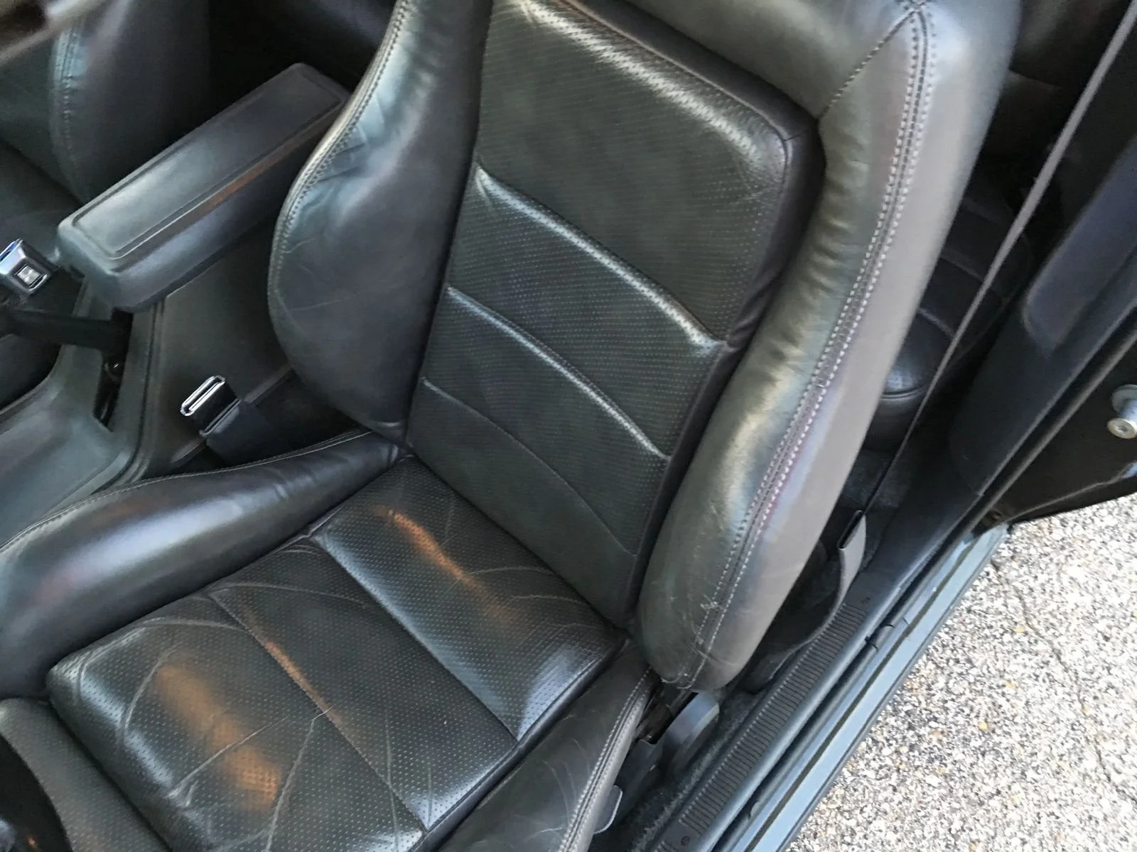 svo-10-seat-detail.jpg