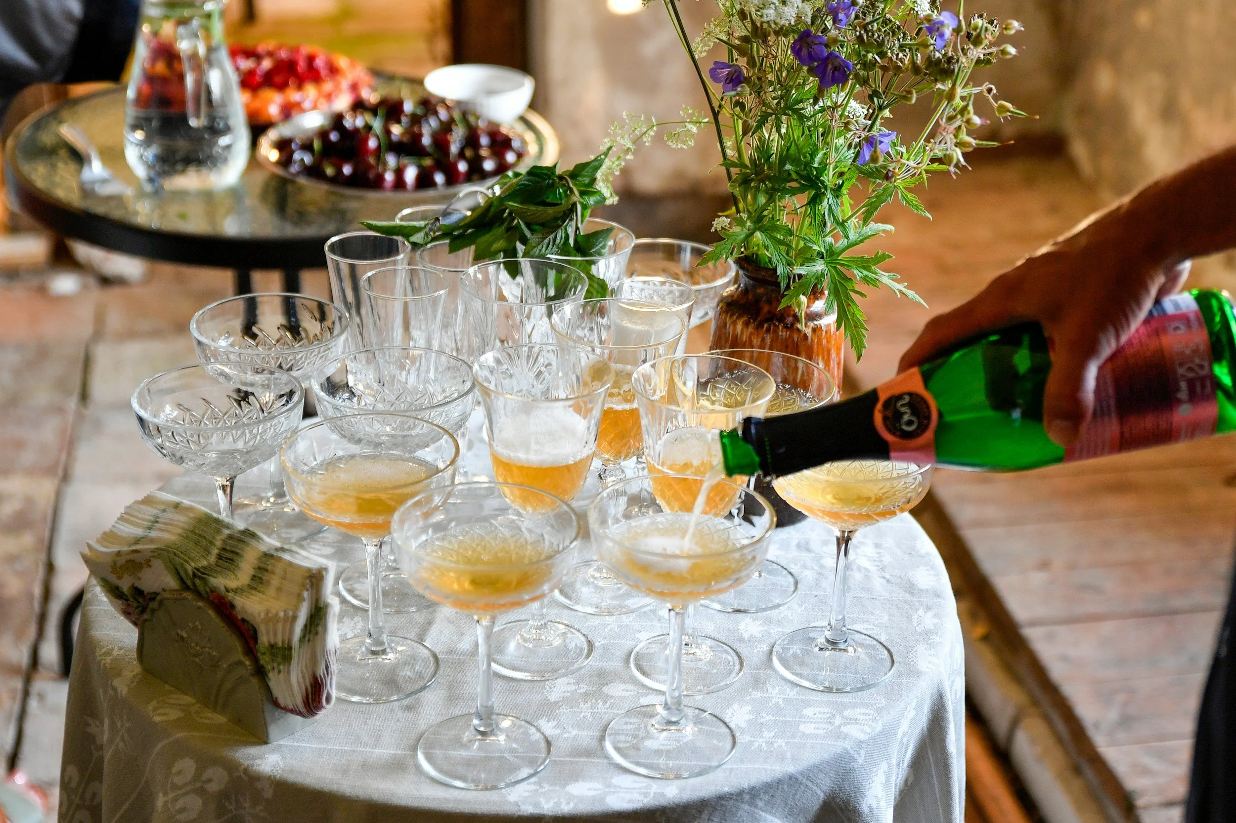 Weeknight Bubbles: Cava and Prosecco