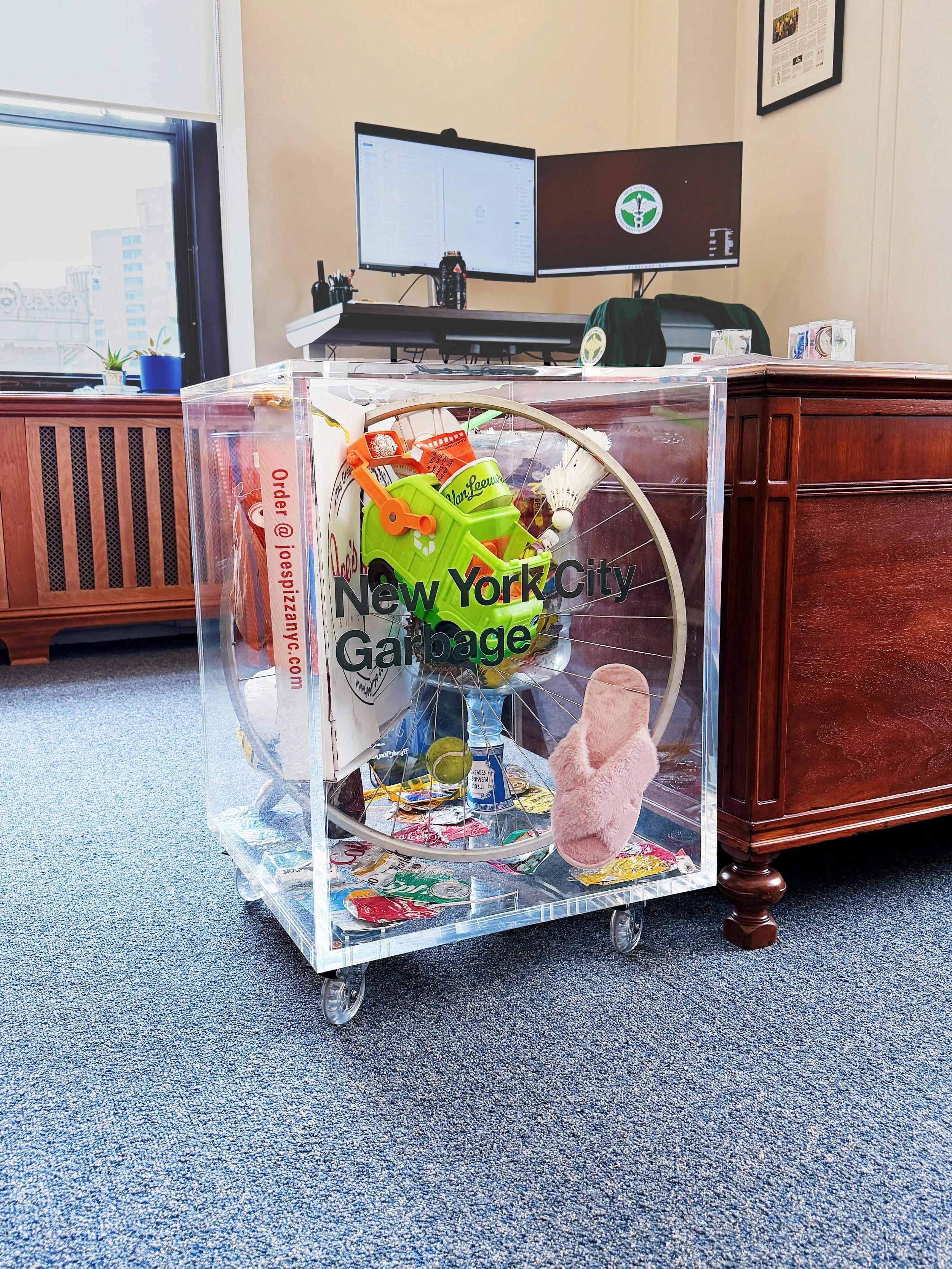 DSNYxNYCGarbage_SideTable_Office_01.jpg