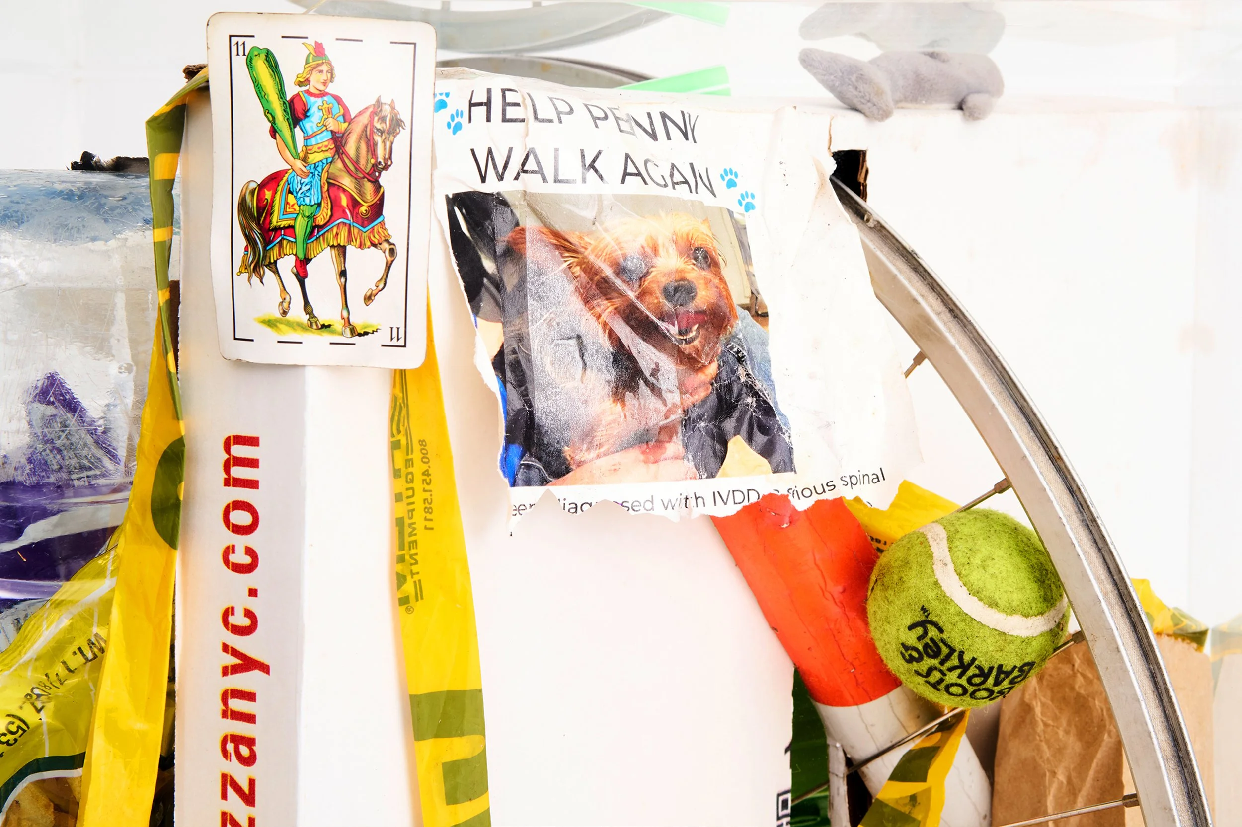 DSNYxNYCGarbage_SideTable_DETAILS_05.jpg