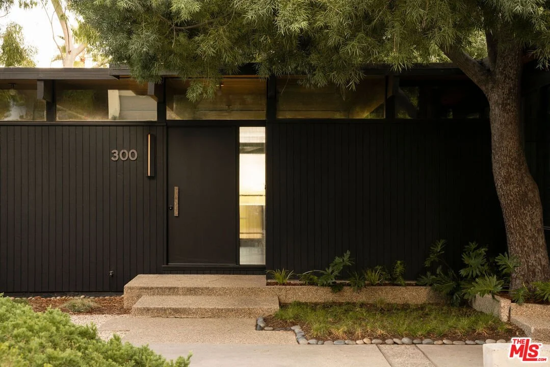 300 Anita Dr Pasadena, CA 91105
