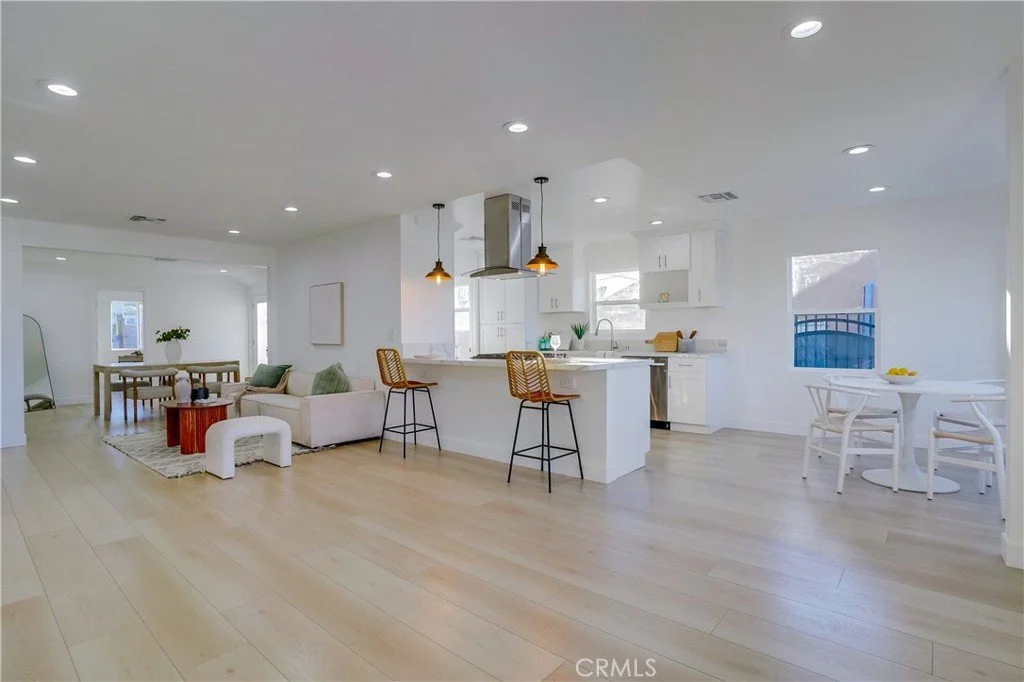11176 S Manhattan Pl | Ingelwood