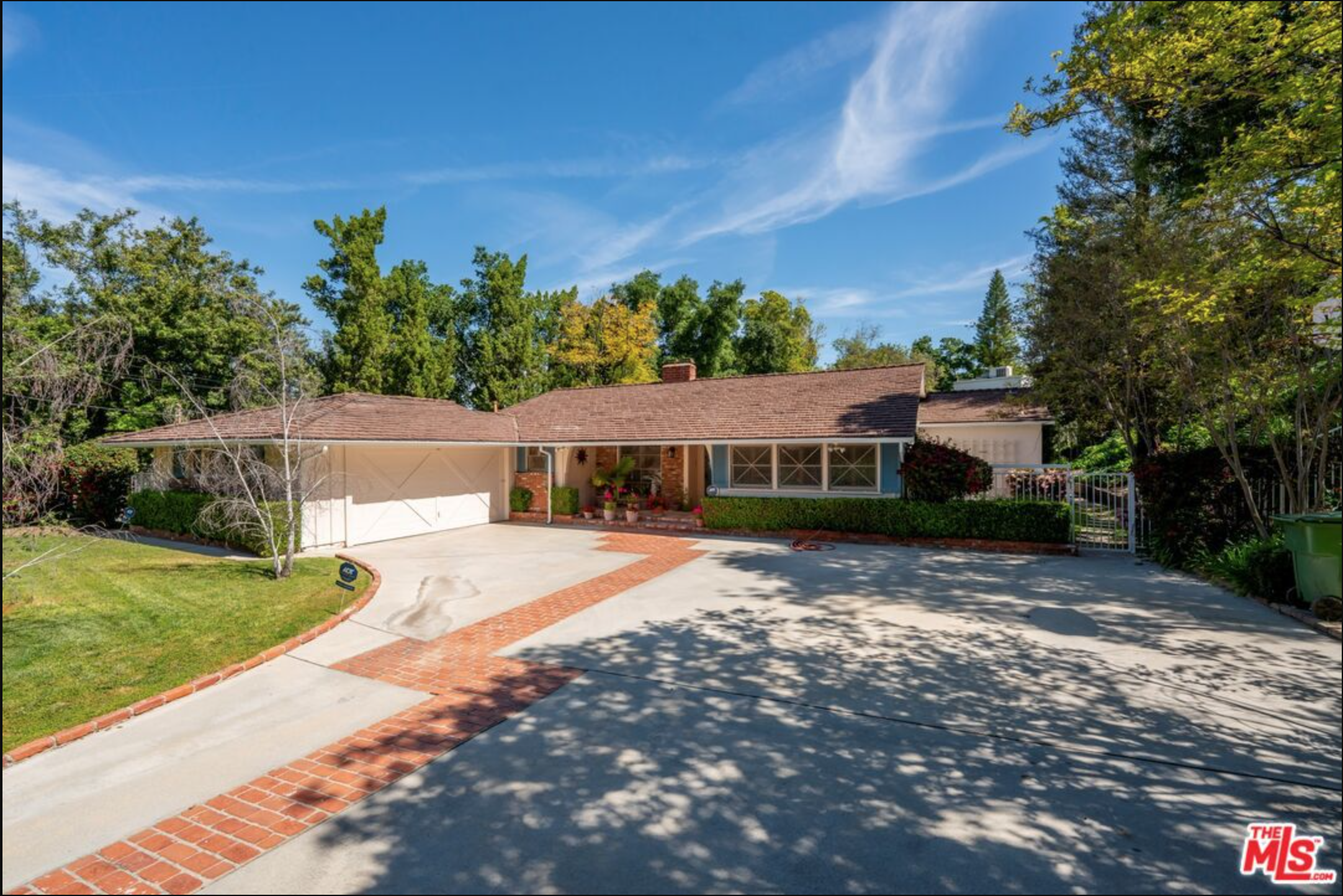 16932 Strawberry Dr | Encino