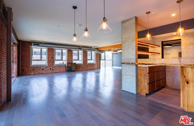 527 Molino St #301 | Arts District