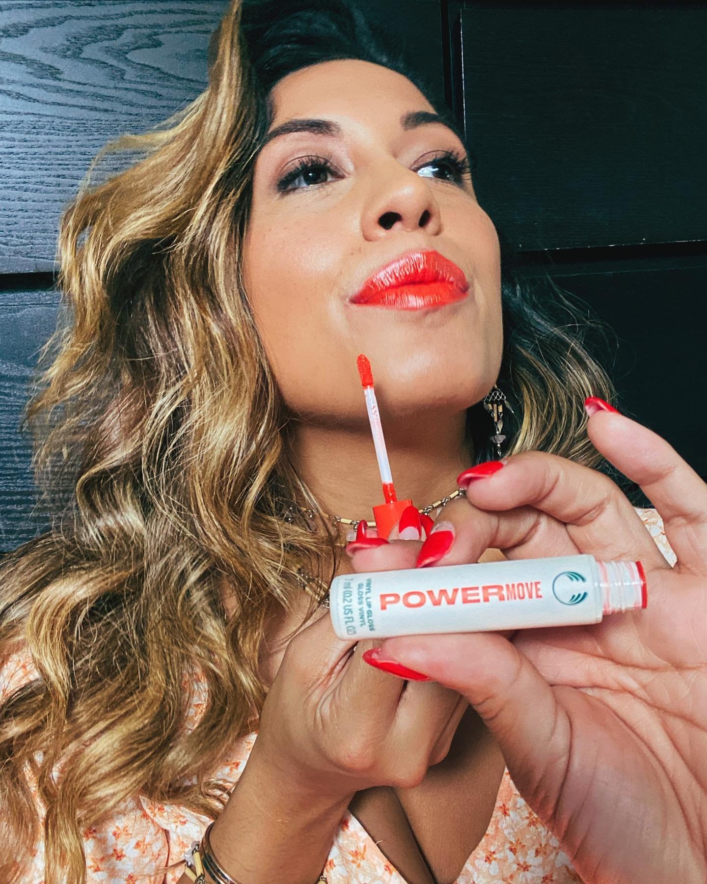 To close off Hispanic Heritage month, I wanted to share my ultimate power move with you sponsored by the body shop @thebodyshopnorthamerica #thebodyshop __First a little story of course. I can rock out to @limpbizkit, bachata real slow to @.jpg