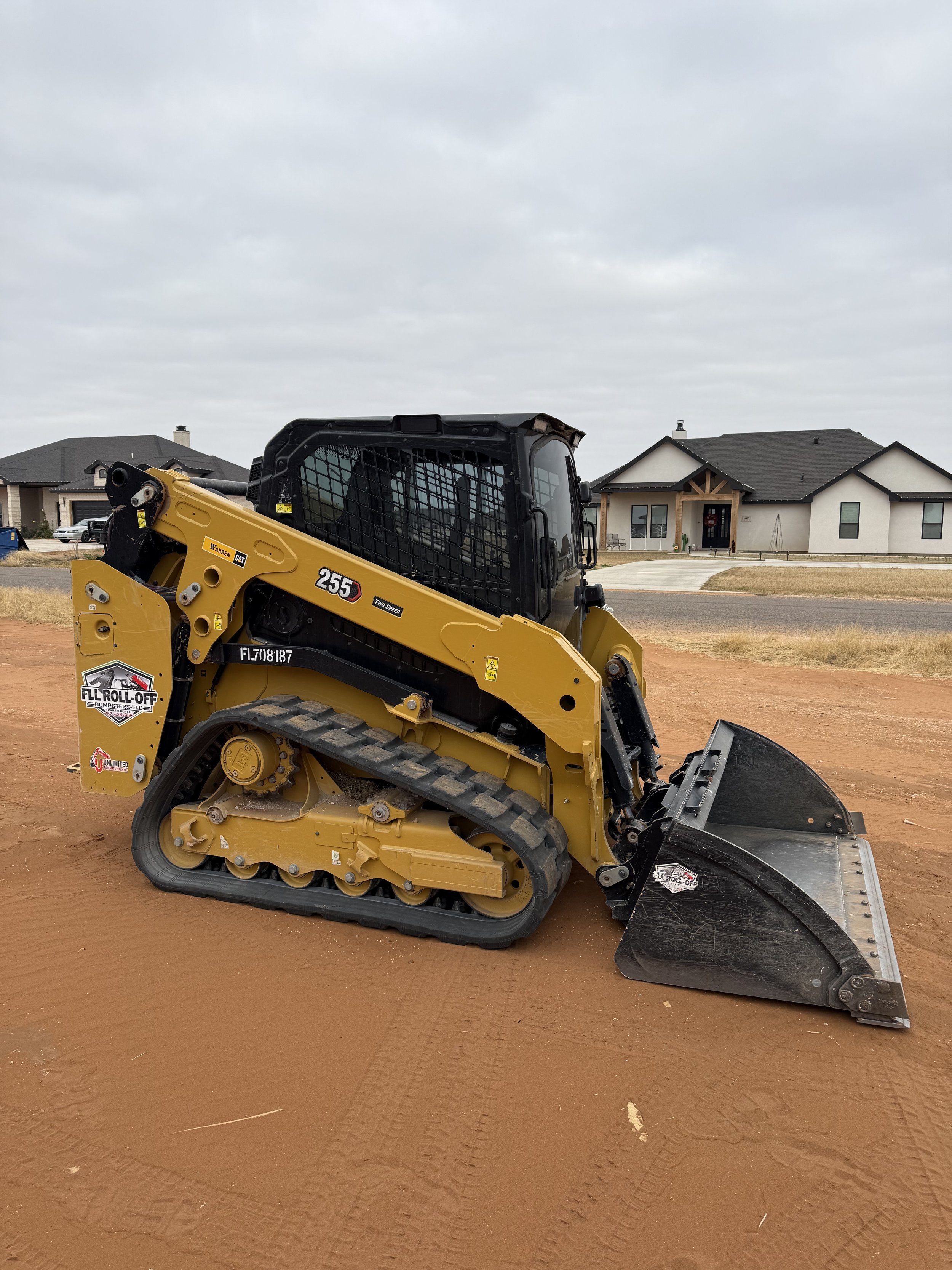 CAT 255 SKID STEER