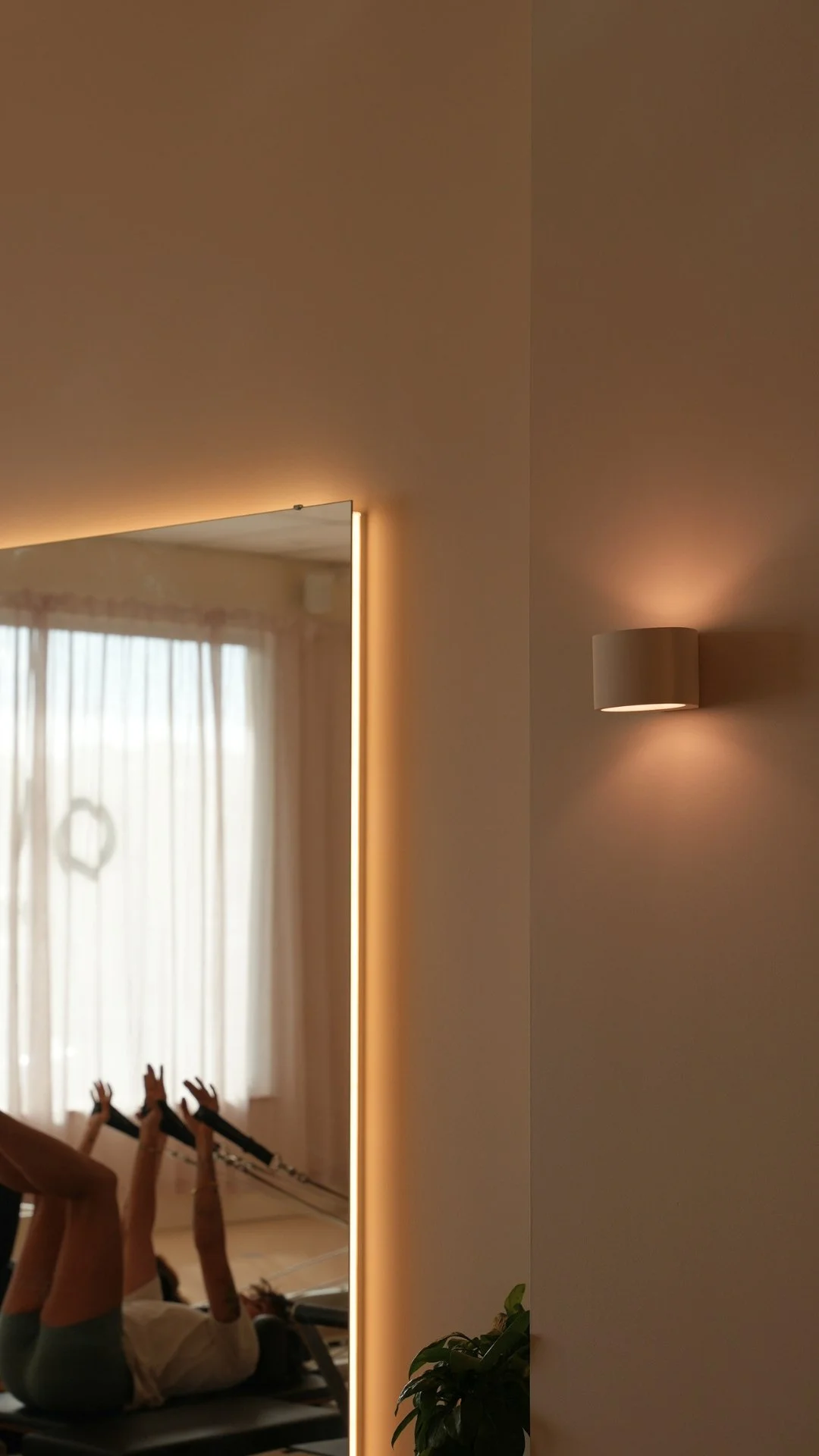 Architectural mirror lighting installed by Voselec at Studio Down South