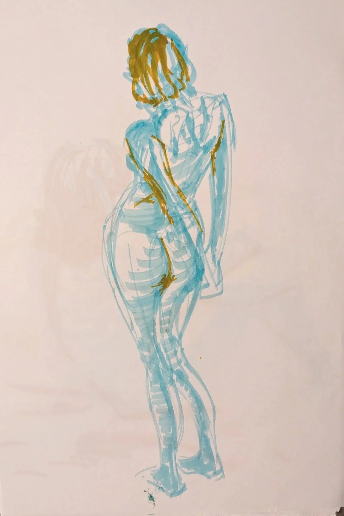 Abstrakte figurative Zeichnung einer stehenden, seitlich abgewandten Person in Blau- und Goldtönen.