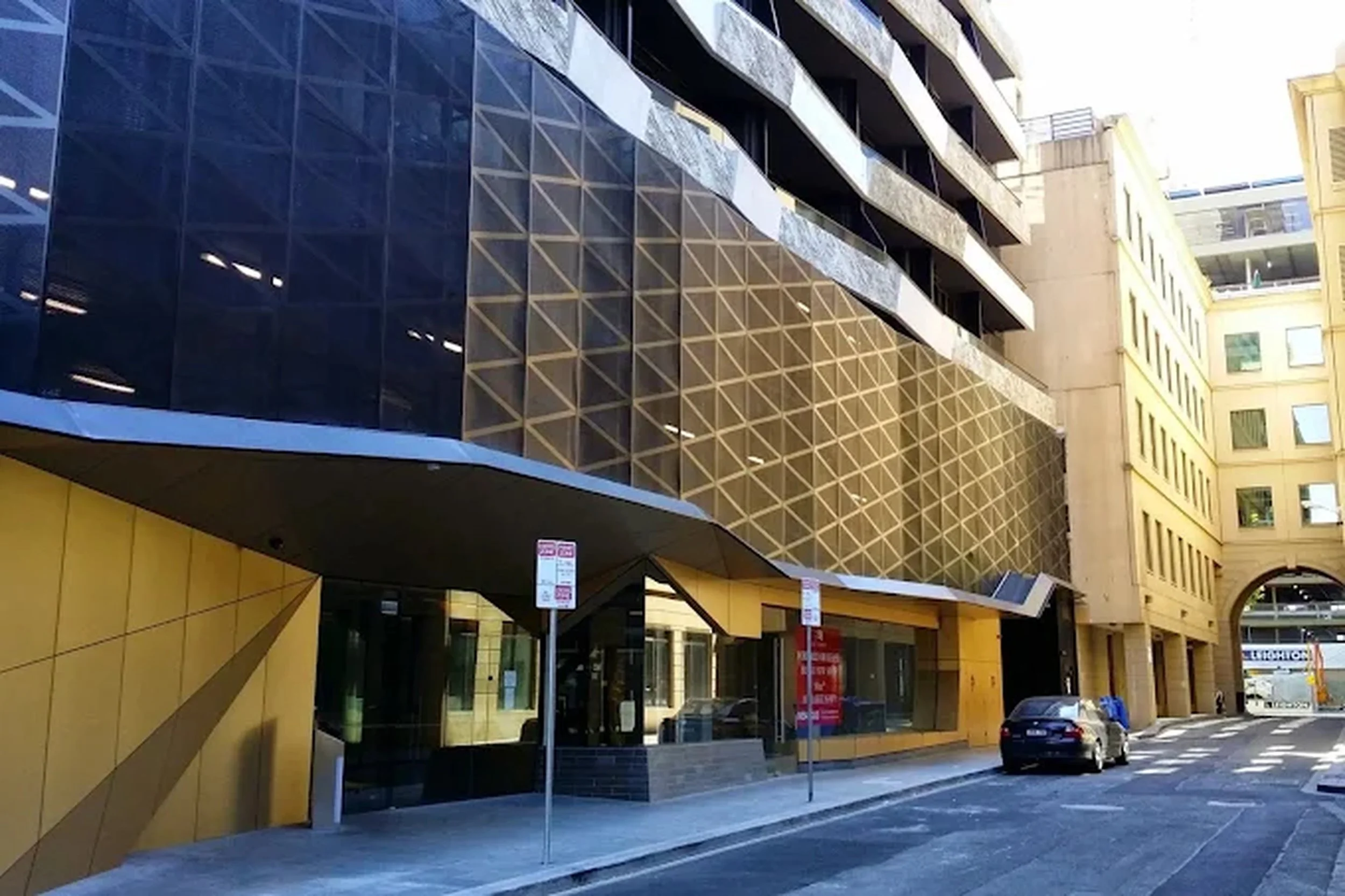 07_Building_Exterior.jpg