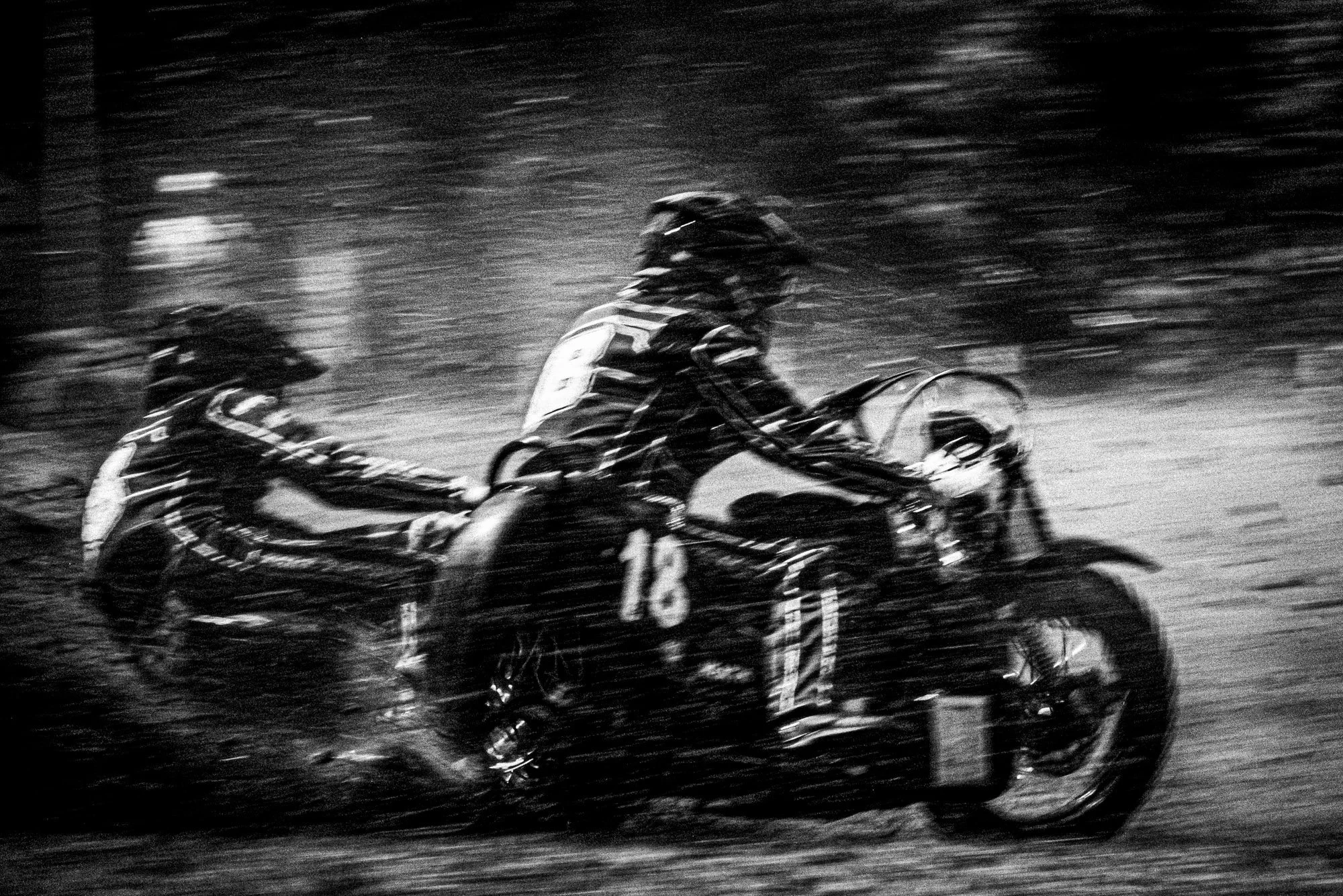 Sporting-events-day-at-the-races-2.jpg