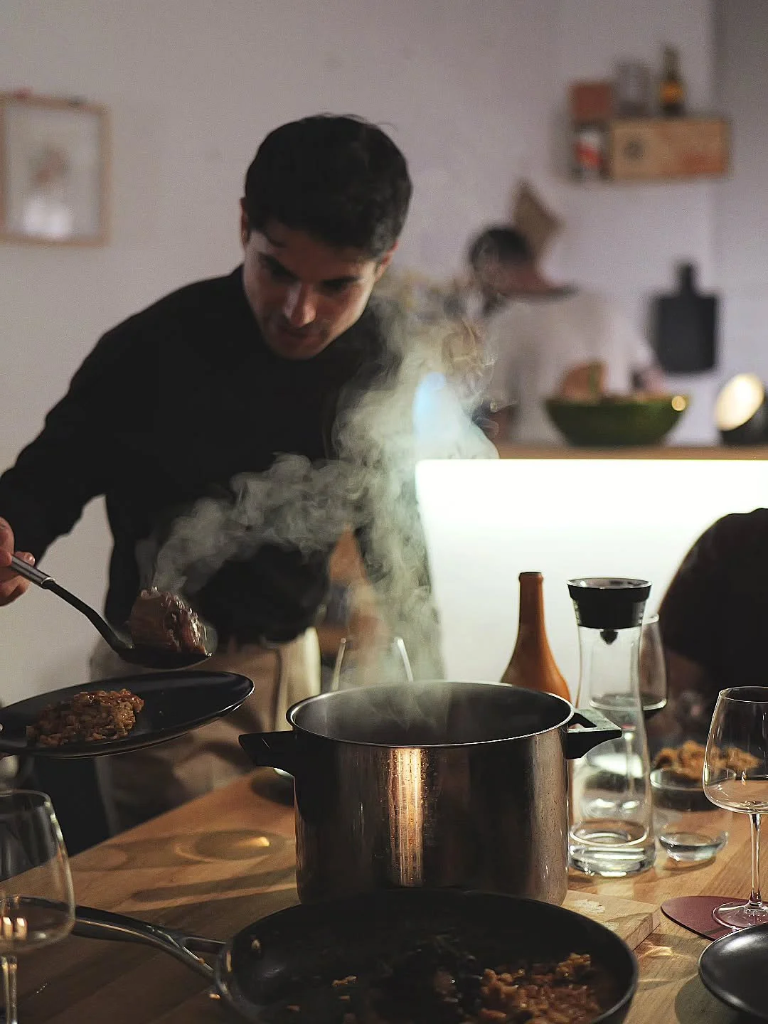 Caring is sharing.

#muenchen 
#winelover 
#tavinomuenchen 
#foodie 
#food