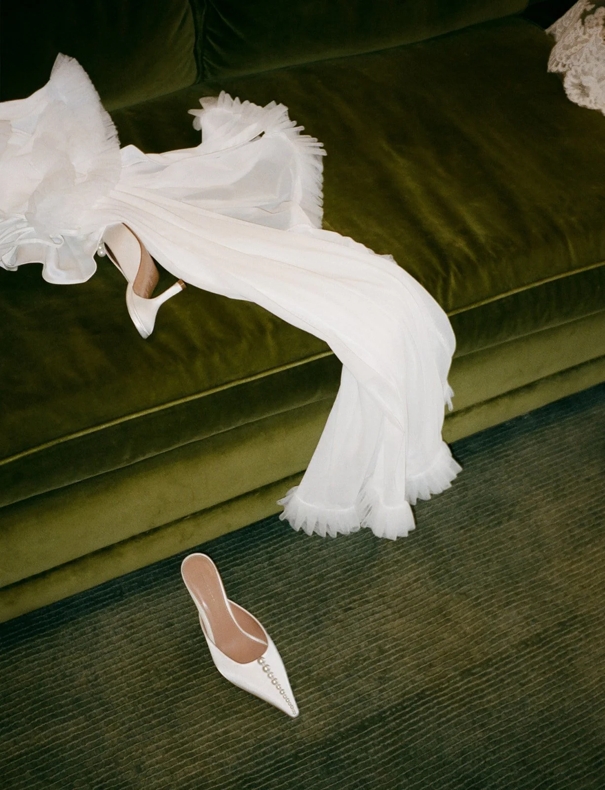 DIA-Detroit-film-wedding-photographer-239_websize.jpg