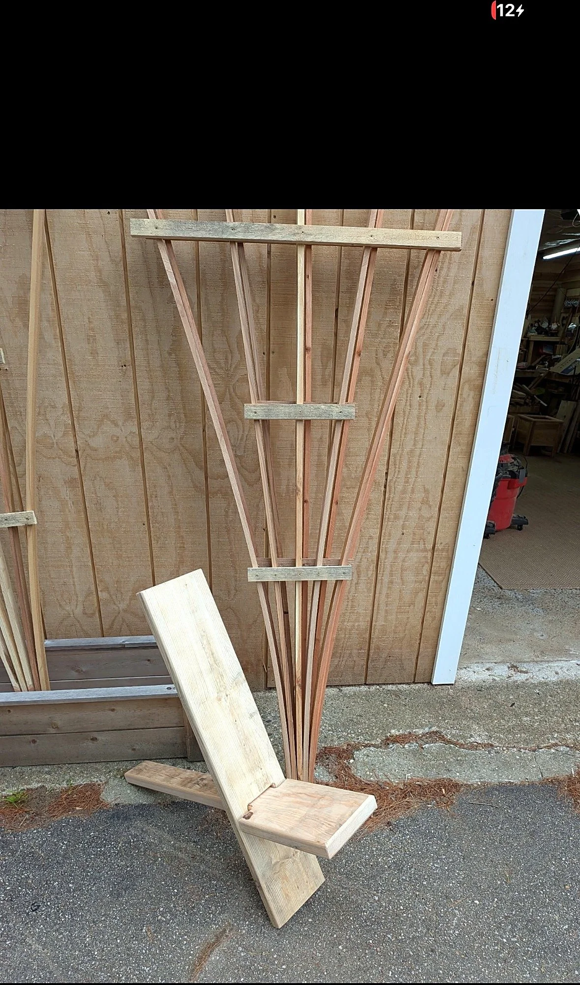 Fan garden trellis with bench
