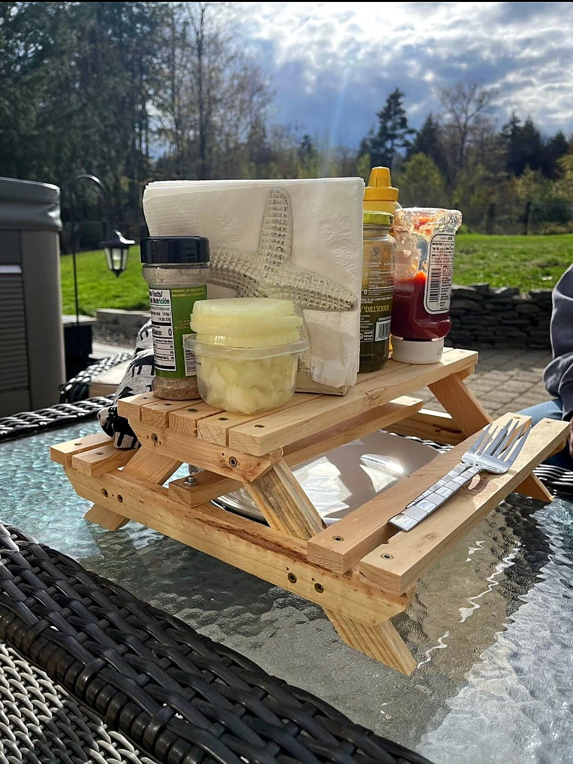 Mini picnic-table condiment caddy