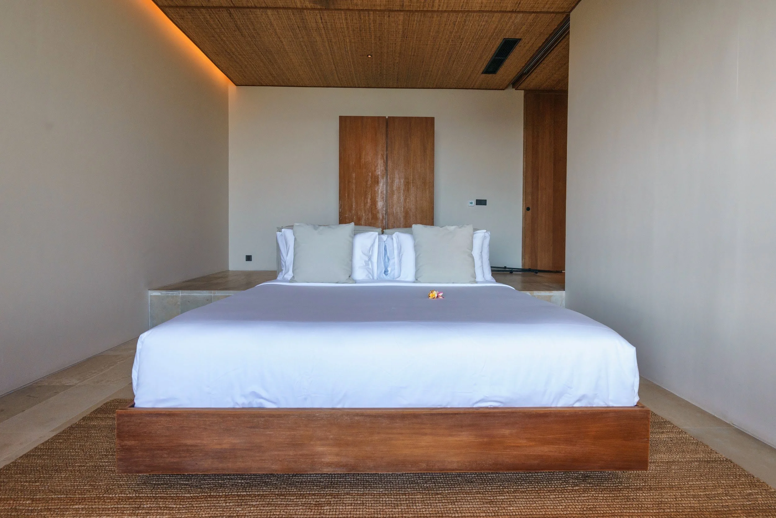 Bedroom 3 at Villa Kai Lani with a king bed and ensuite