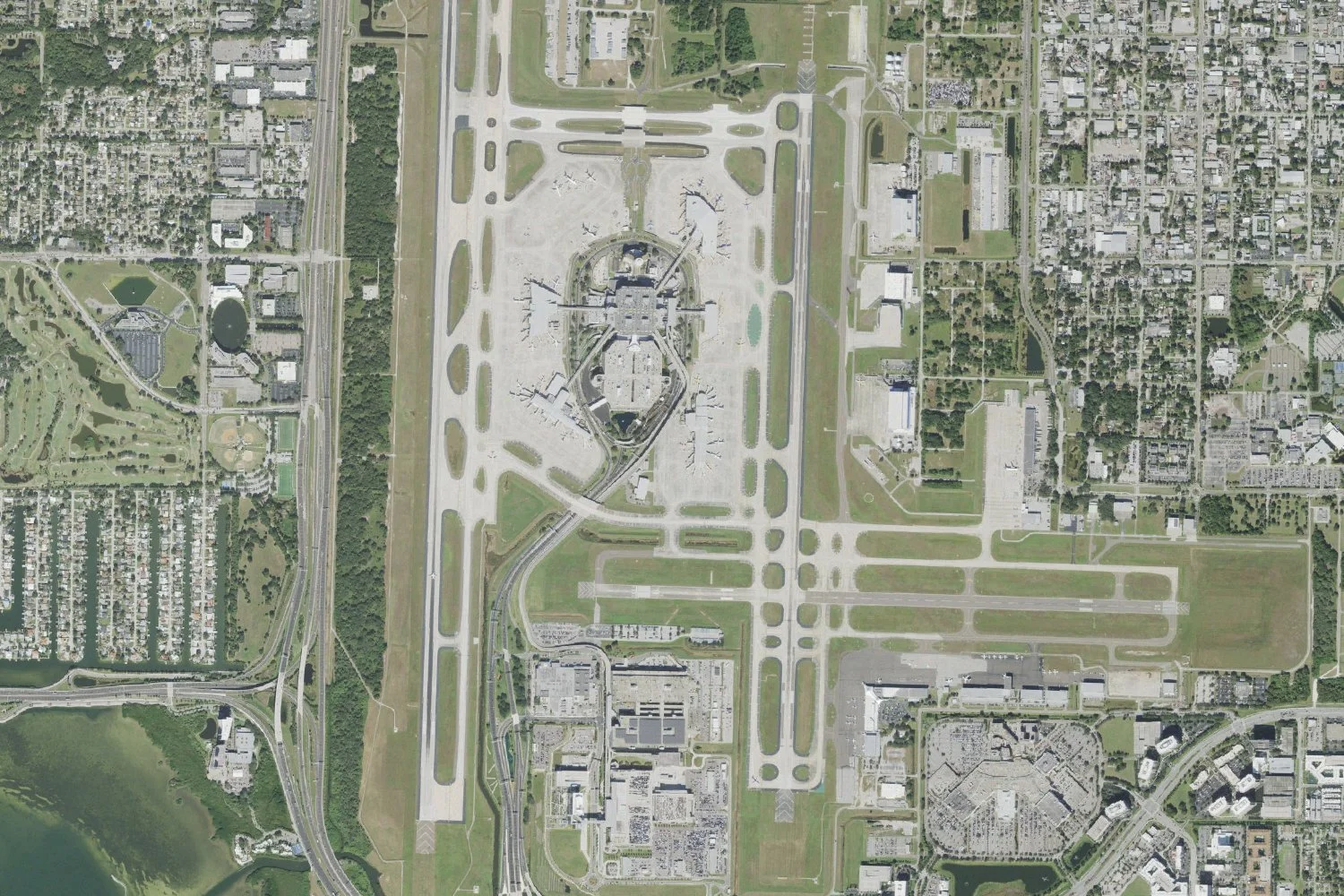 Aerial view of Tampa International Airport (TPA)